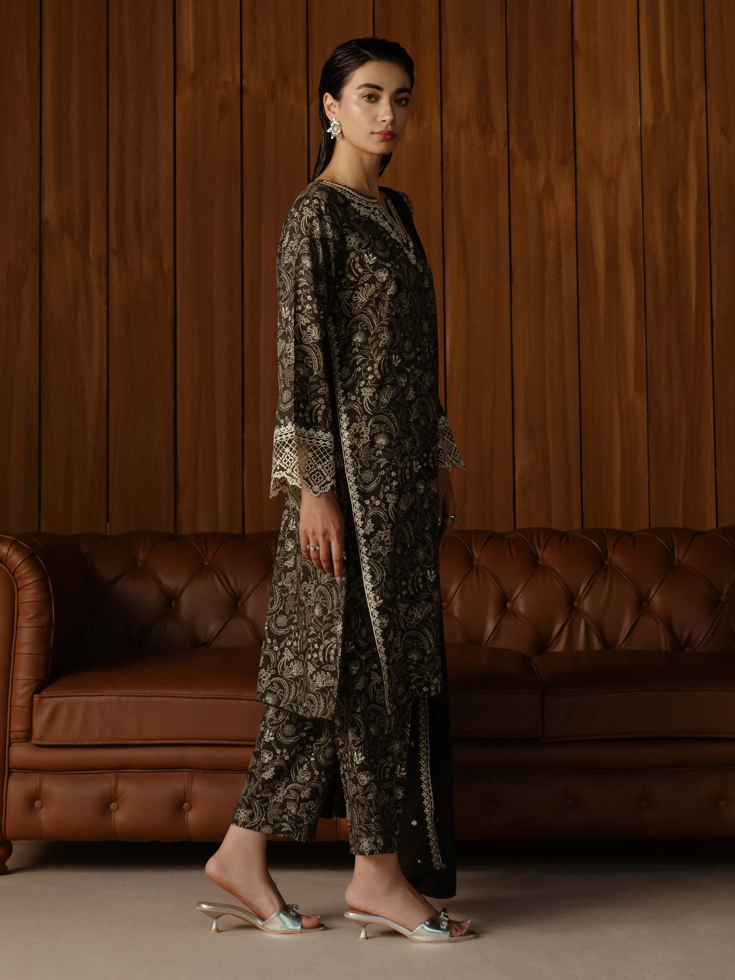 Unstitched Embroidered Marina Twill Shirt Trouser - EWU24V14-30185ST - Image 7