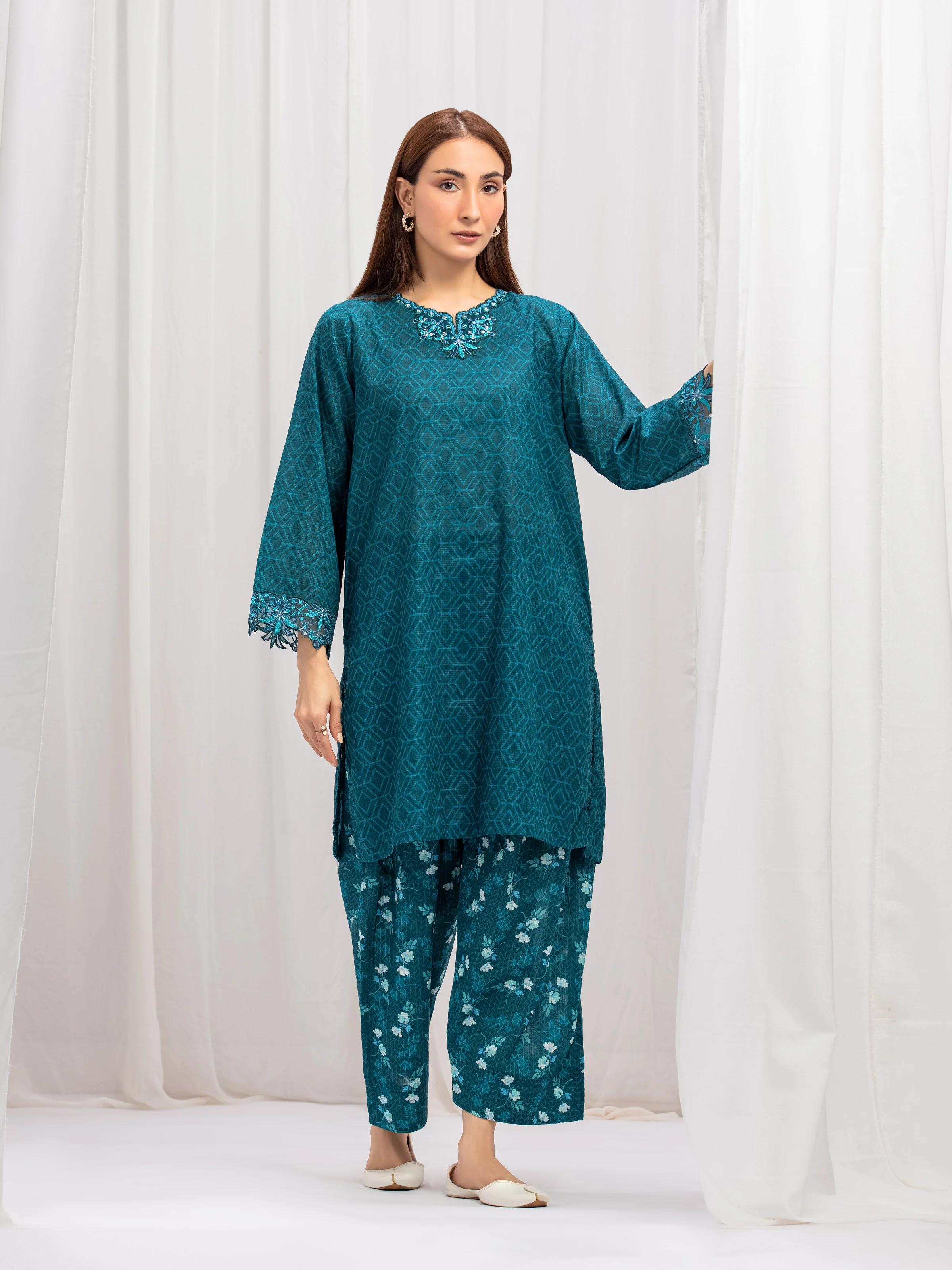 Pret Embroidered Lawn Slub Co-Ord Set - EWTKE5-81684ST
