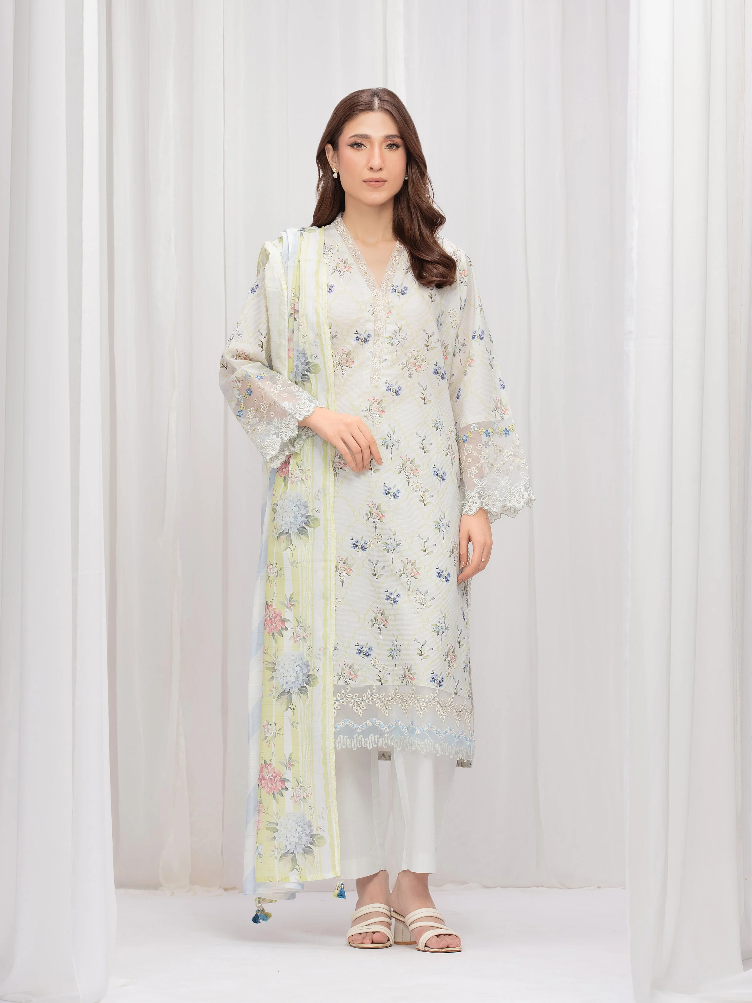Pret Embroidered Lawn Suit - EWTKE5-82337-3P