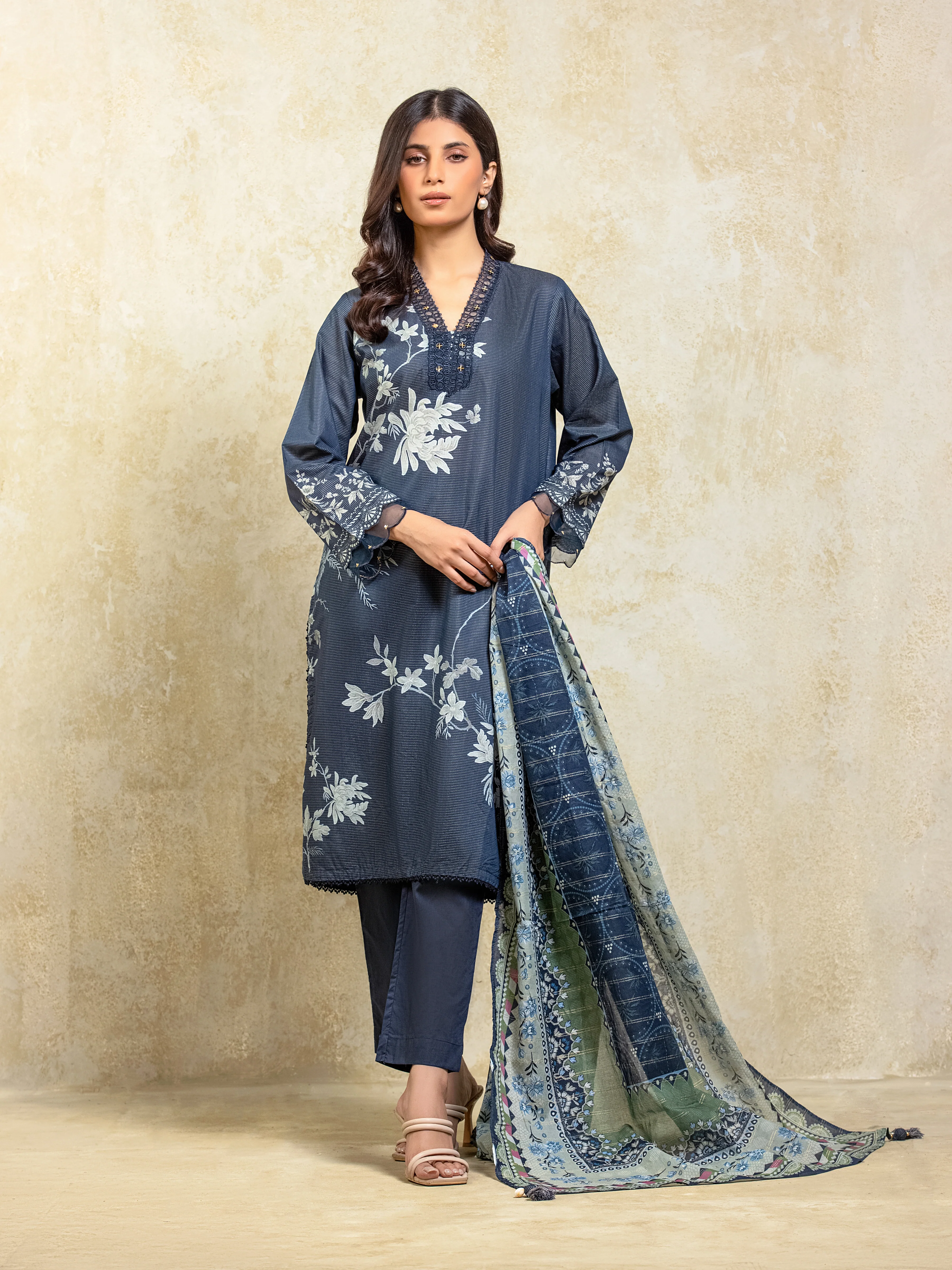 Pret Printed Lawn Suit - EWTKP5-81718-3P