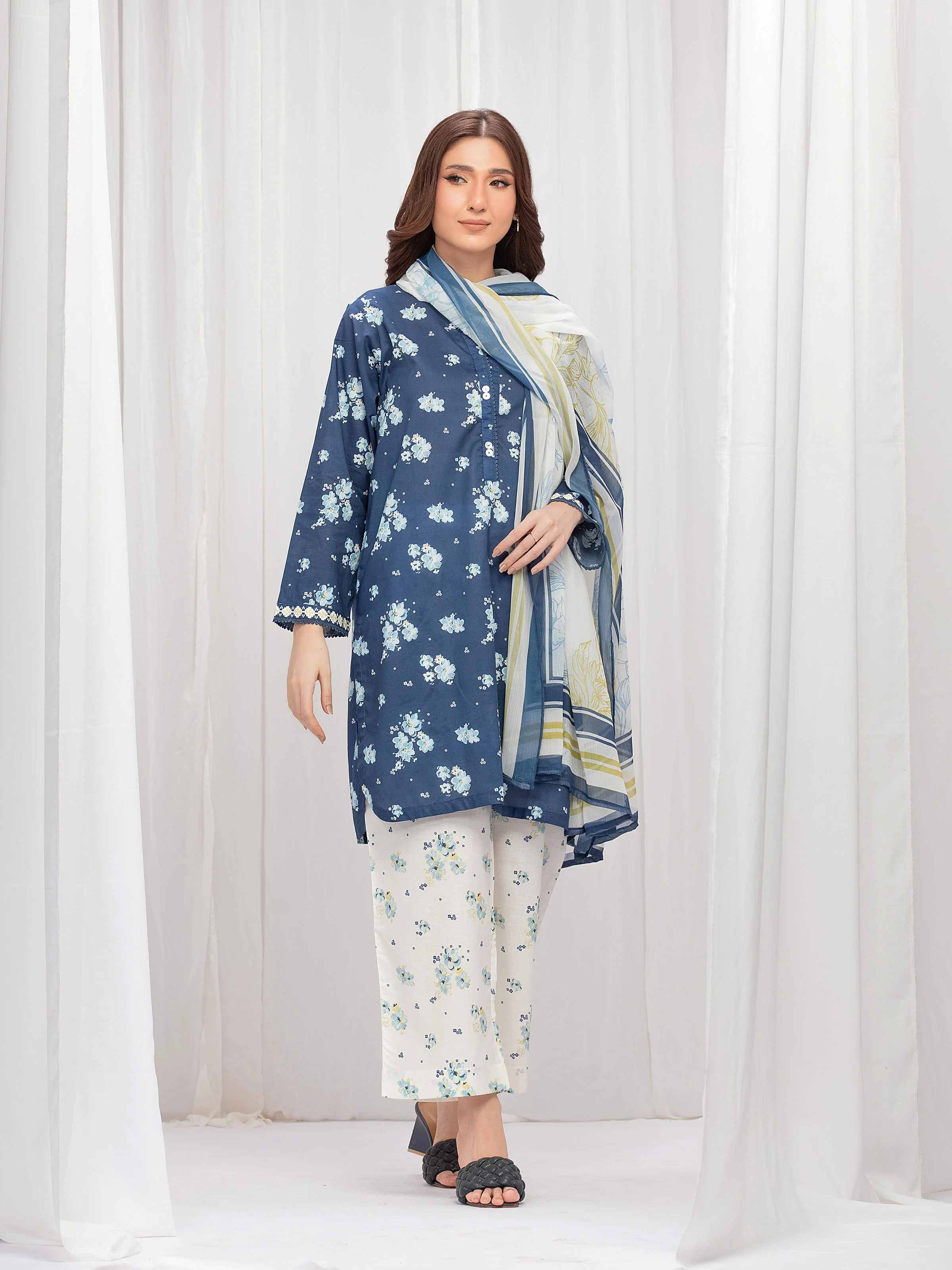 Pret Printed Lawn Suit - EWTKP5-82497-3P