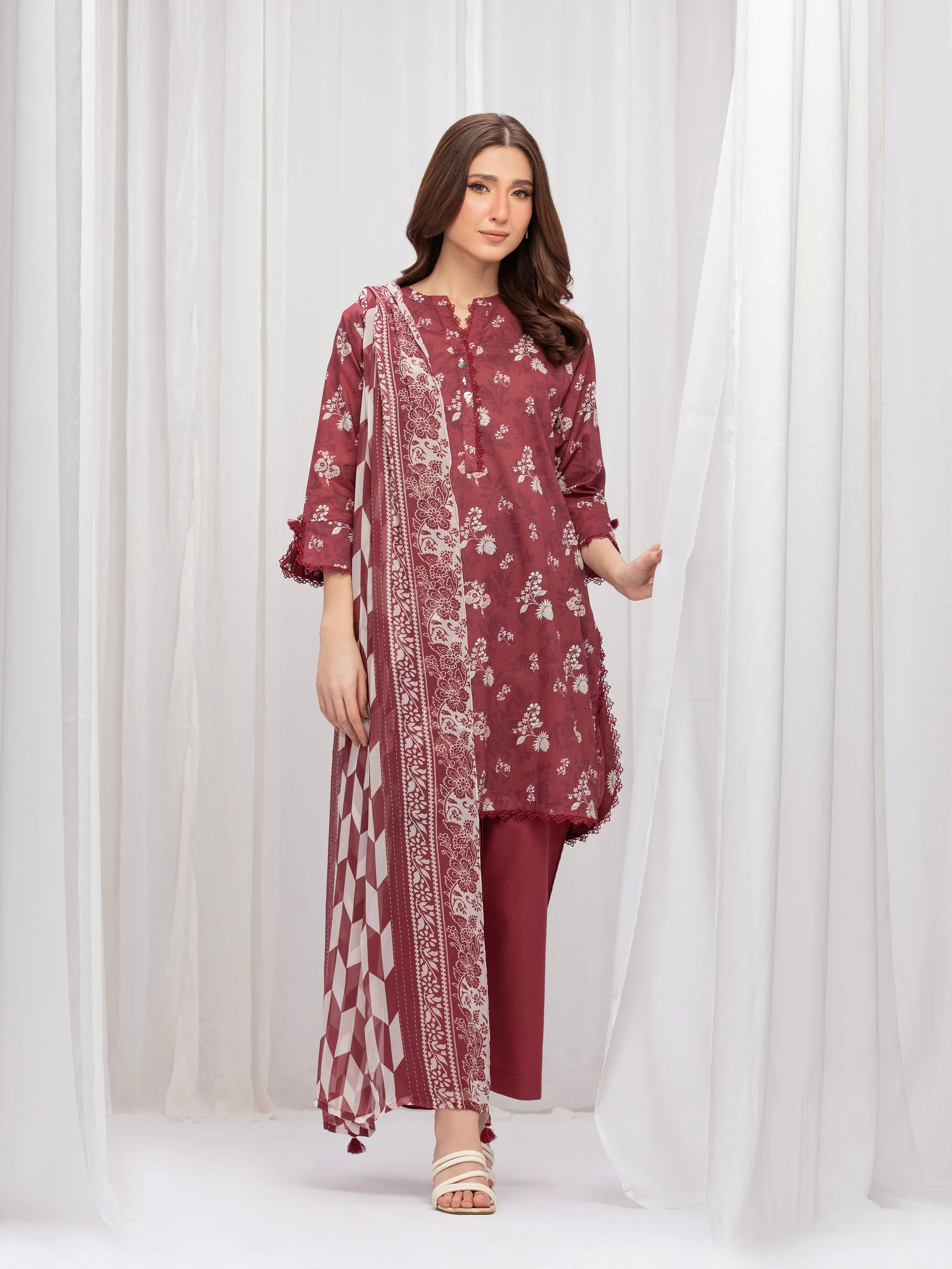 Pret Printed Lawn Suit - EWTKP5-83003-3P