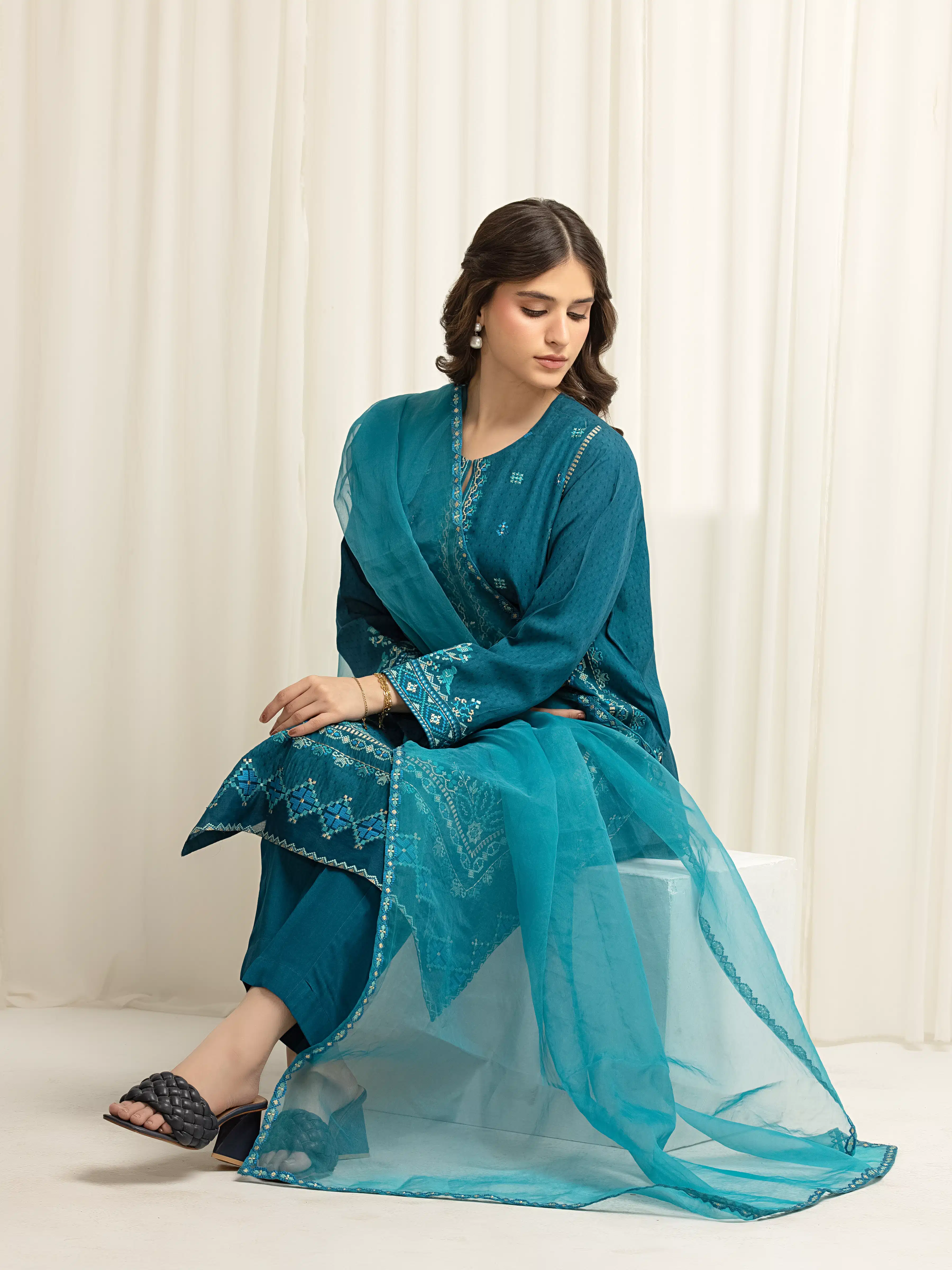 Pret Embroidered Dobby Filament Viscose Suit - EWTKED6-84117-3P