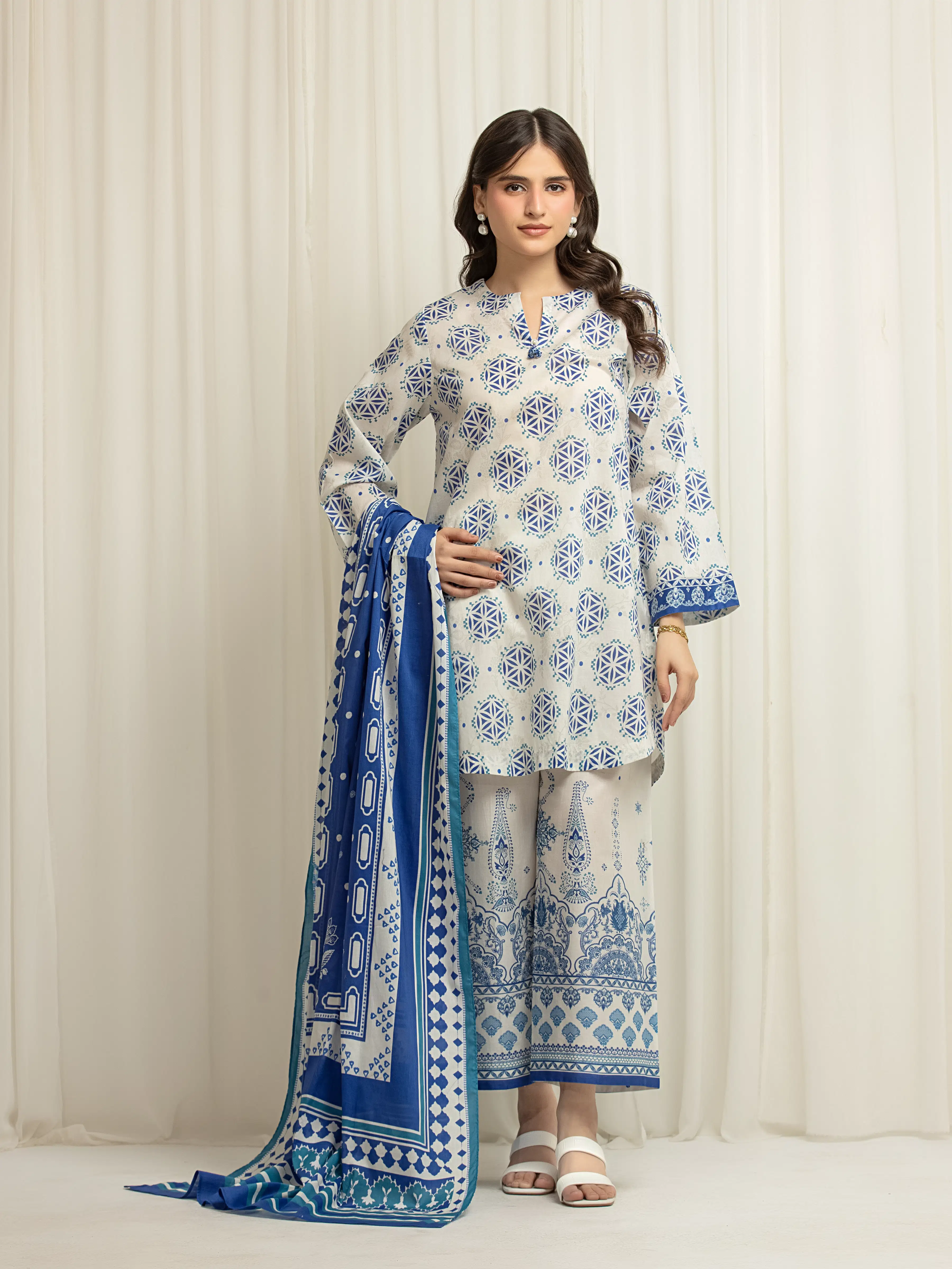 Pret Printed Lawn Suit - EWTKP6-86048-3P