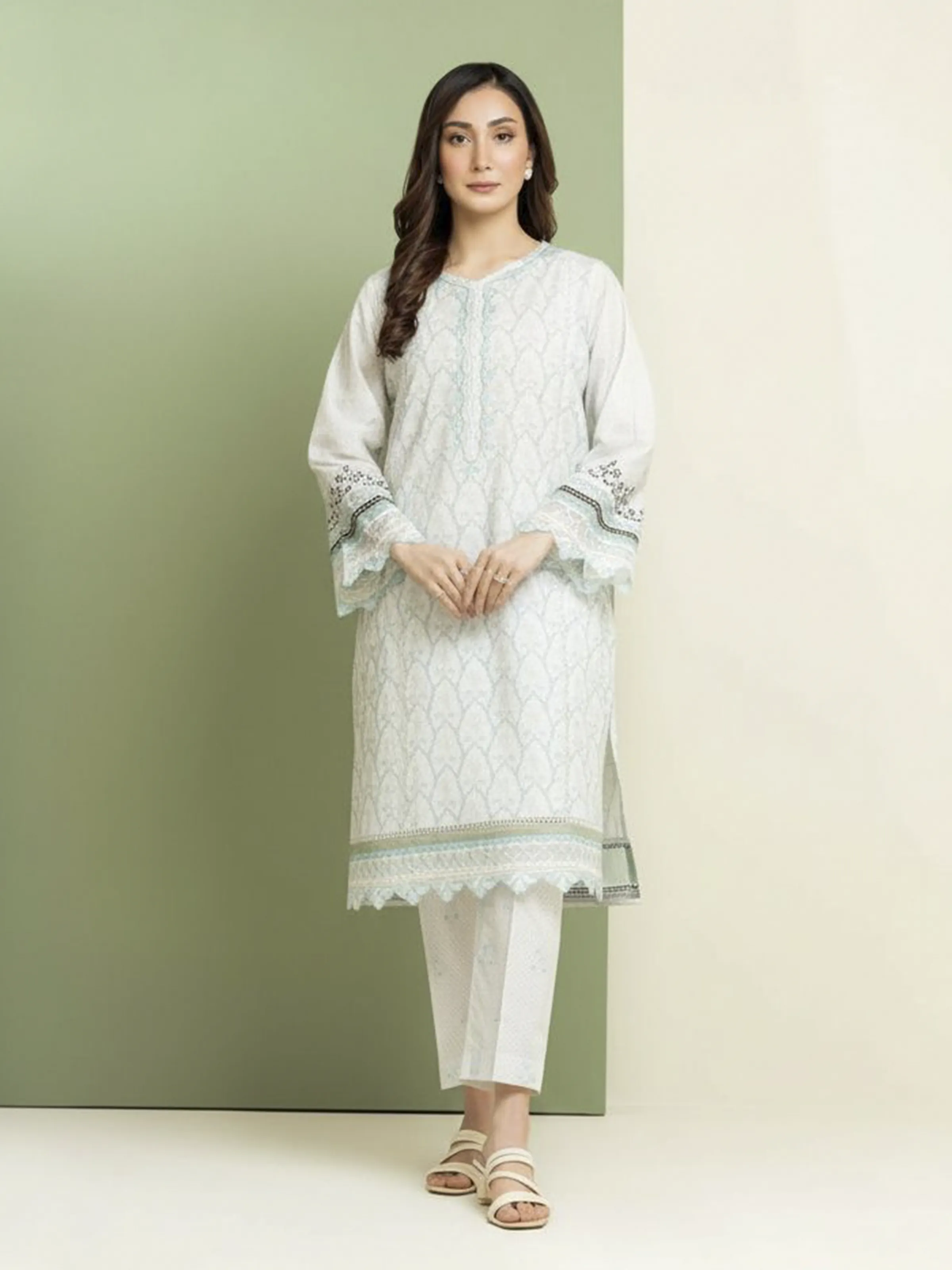 Unstitched Embroidered Lawn Shirt - EWU5V1-31322S