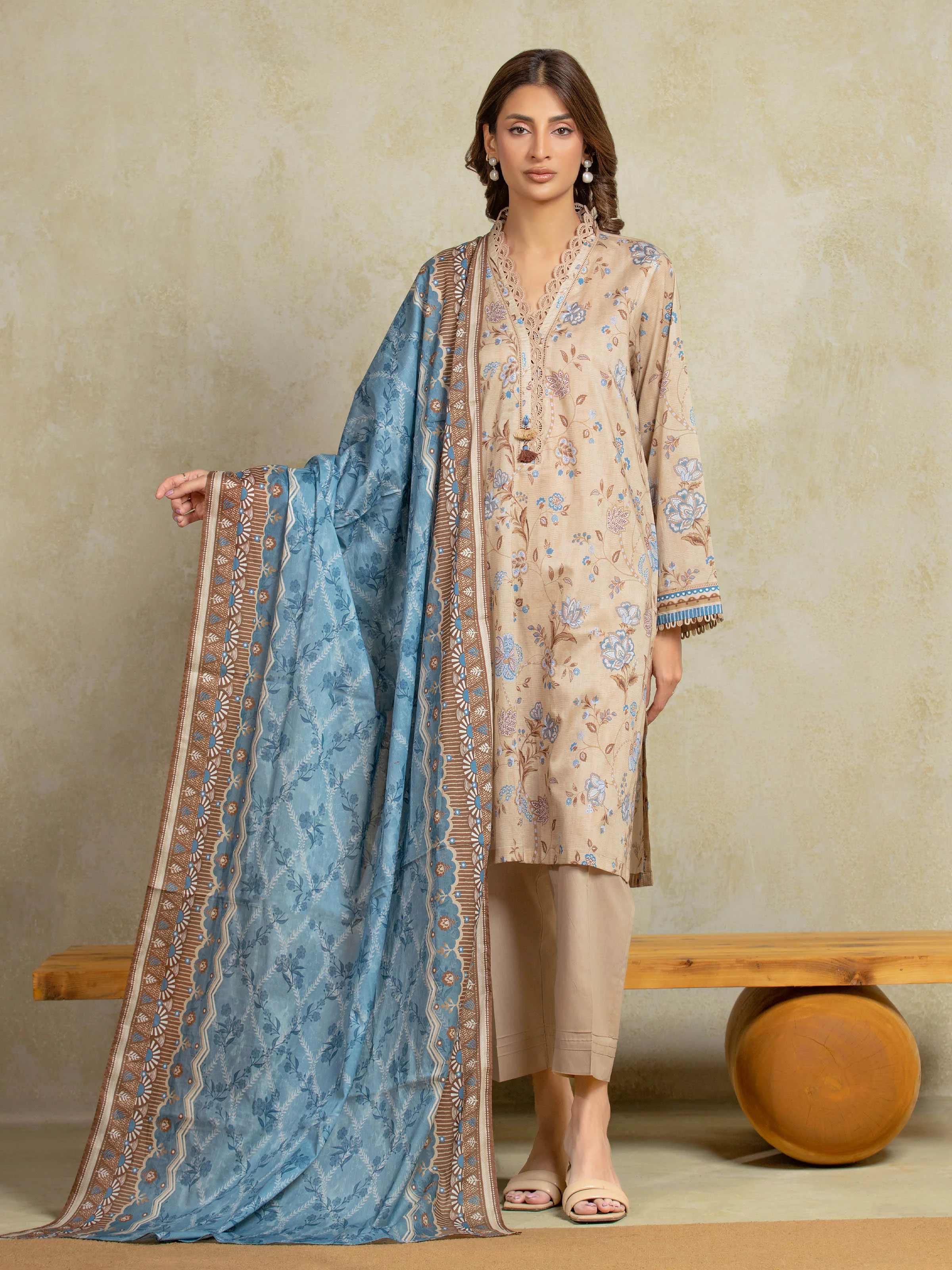 Unstitched Printed Khaddar Suit - EWU5A3-35946-3P
