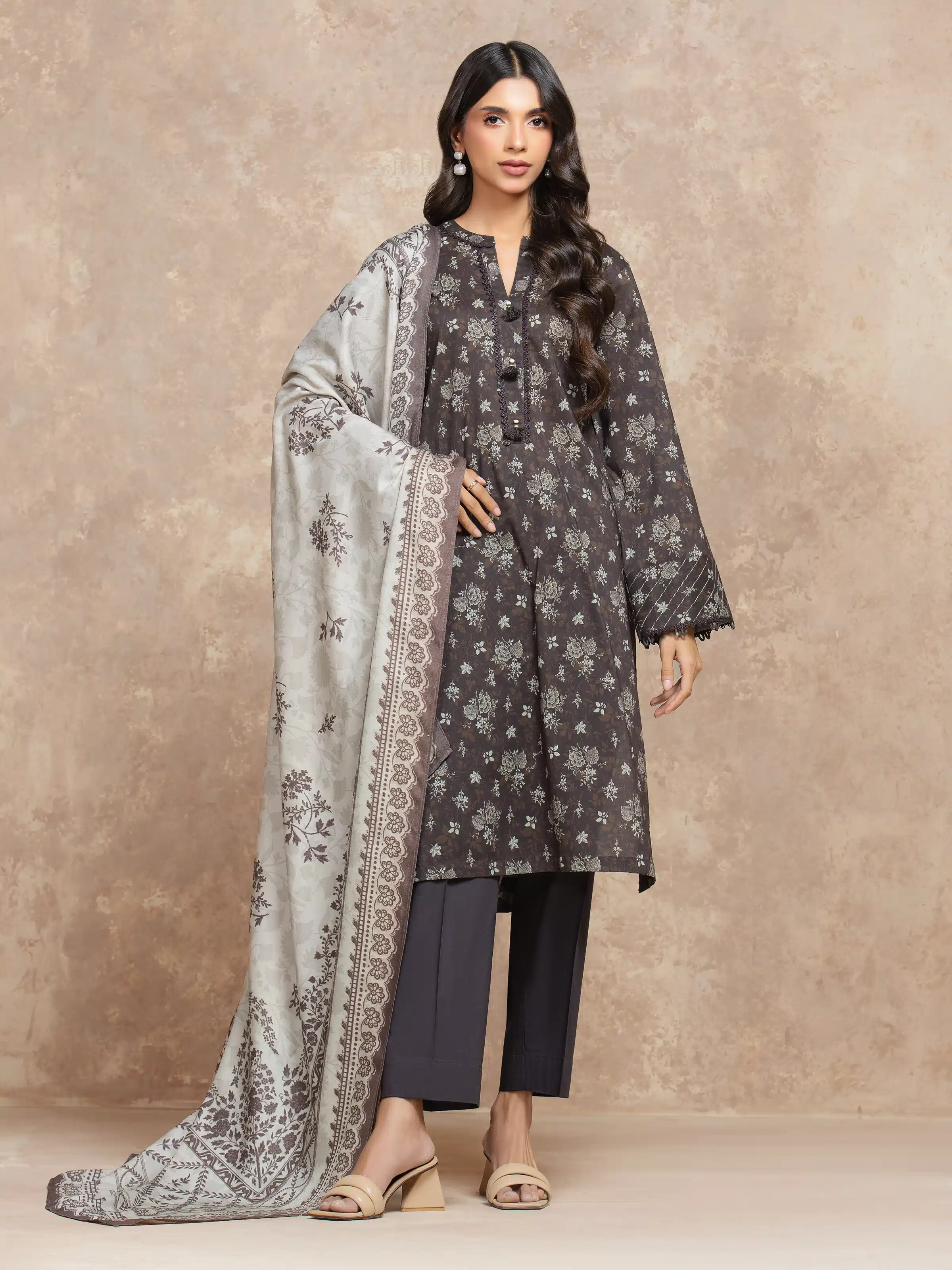 Unstitched Printed Khaddar Suit - EWU5M3-037-3P