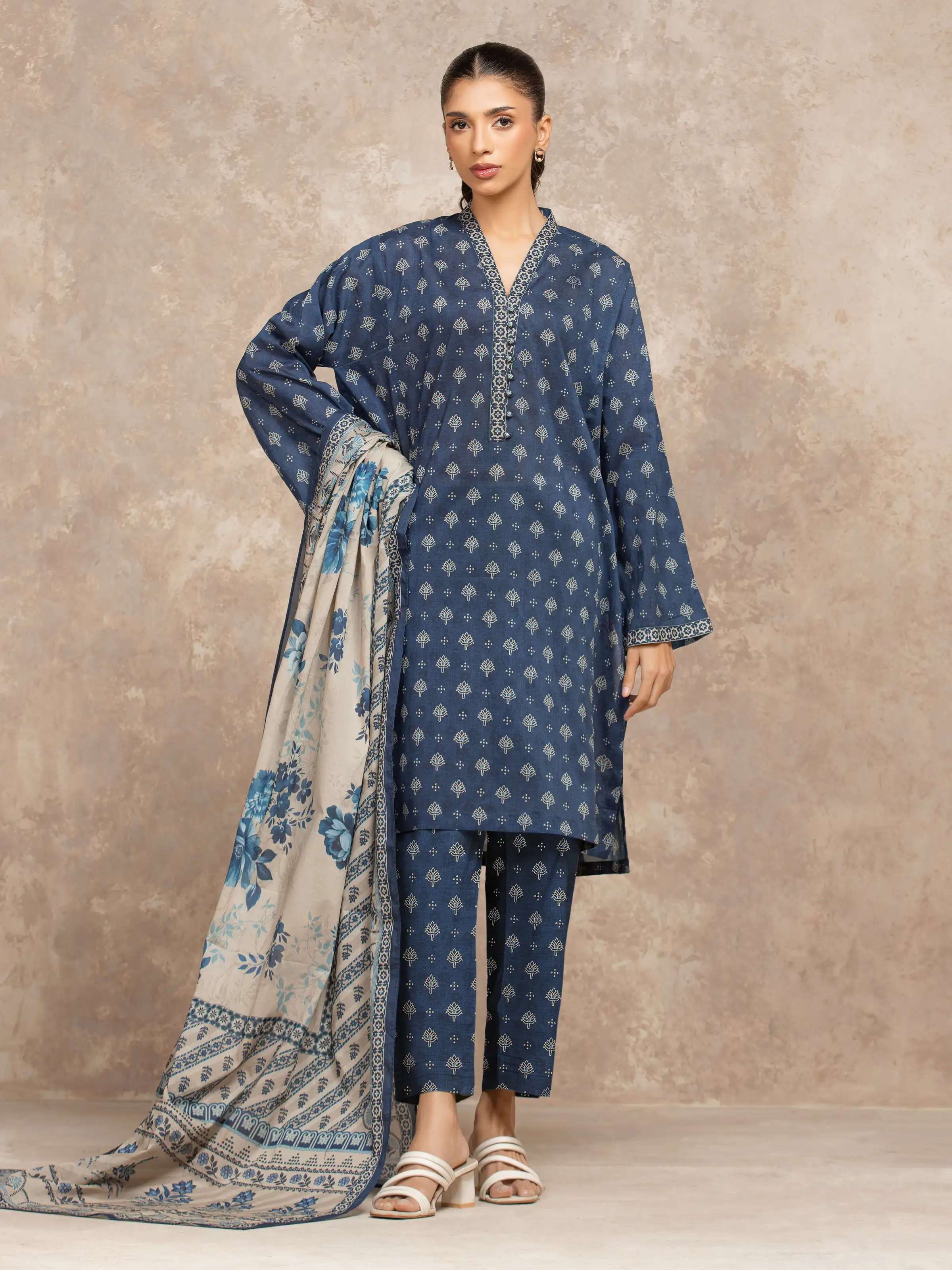 Unstitched Printed Khaddar Suit - EWU5M3-007-3P