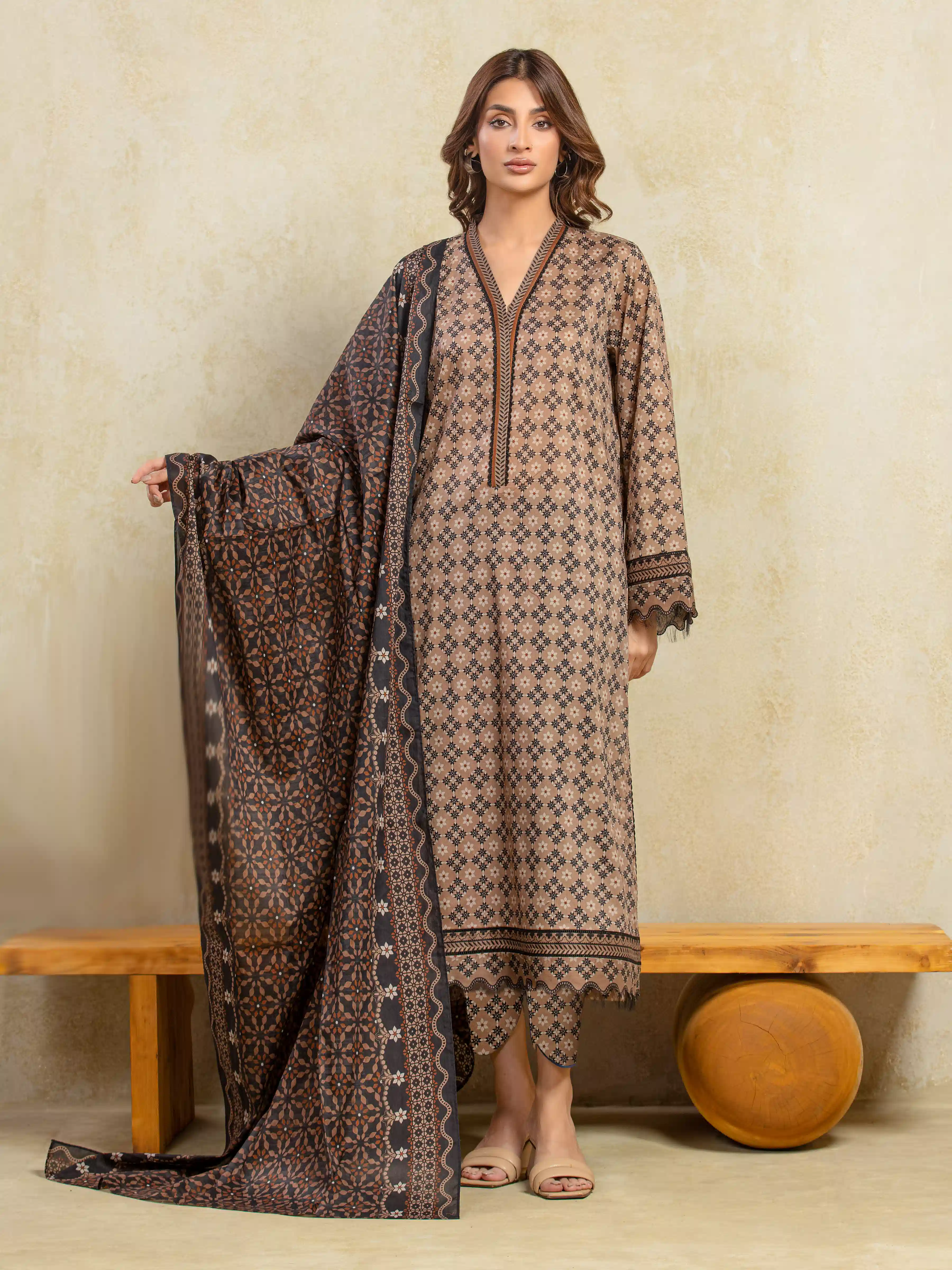 Unstitched Printed Khaddar Suit - EWU5A3-36101-3P