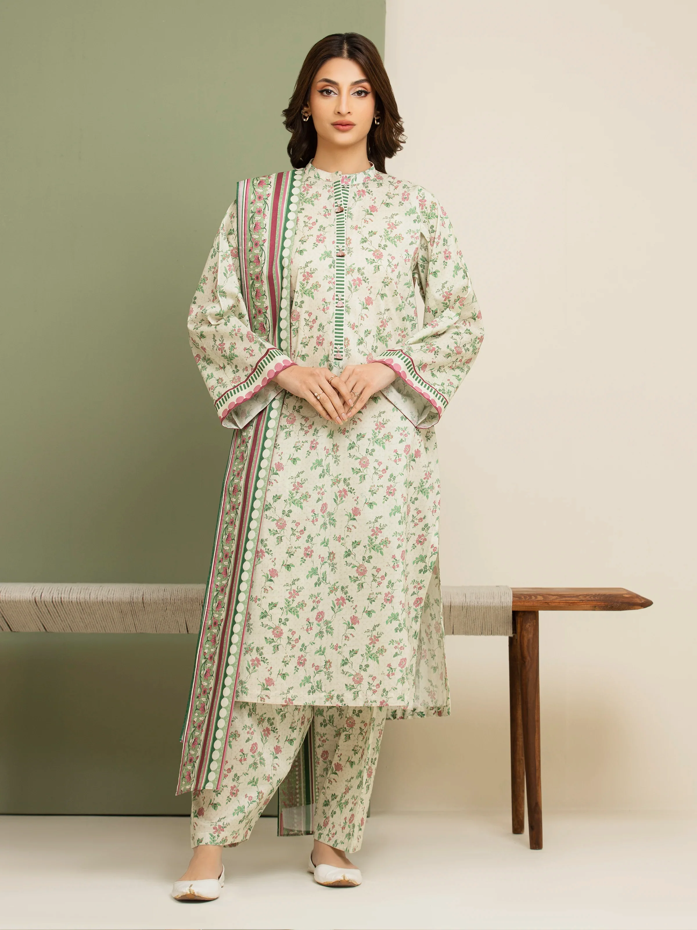 Unstitched Printed Lawn Shirt Dupatta - EWU5A1-35152SD