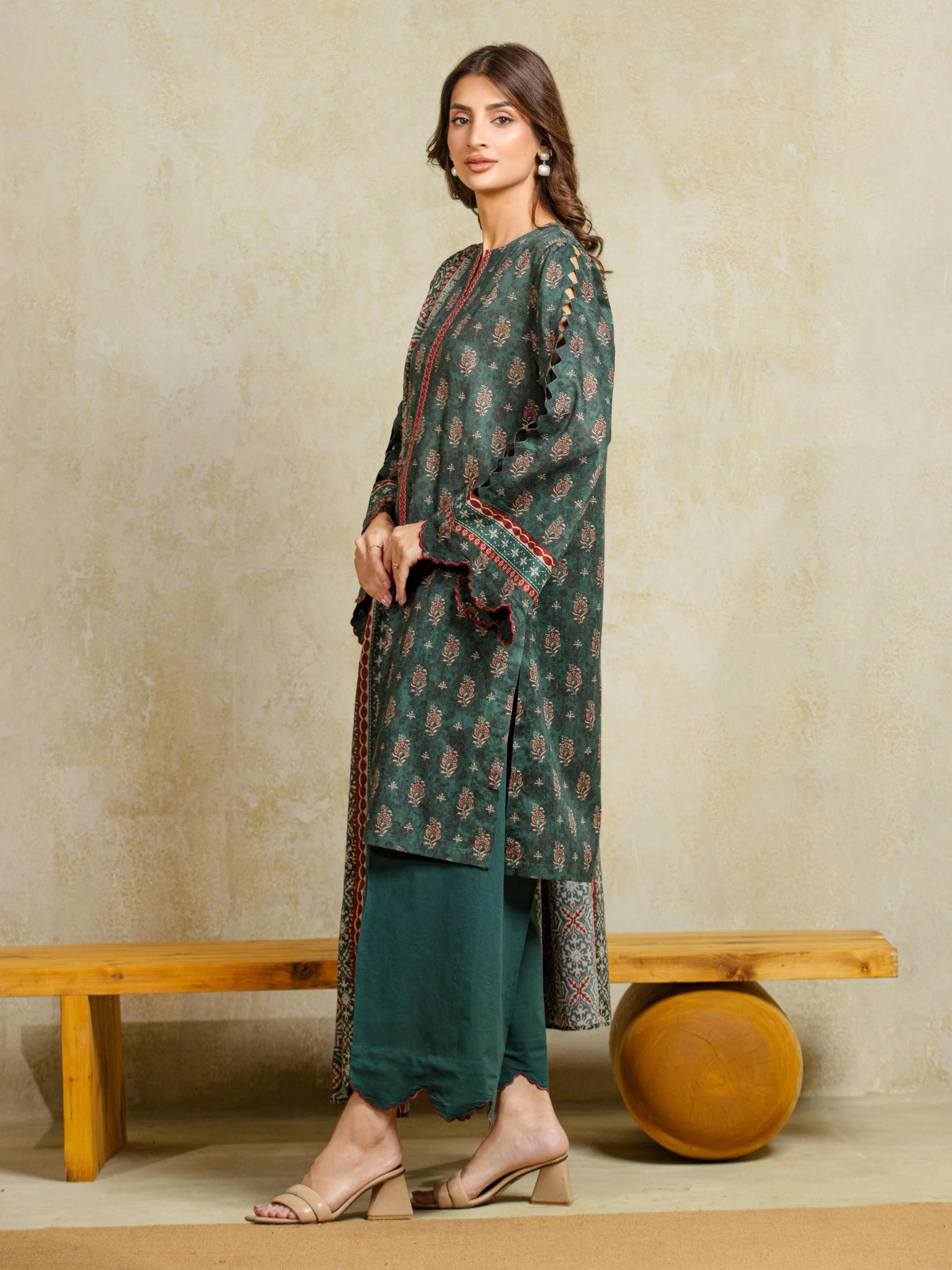 Unstitched Printed Khaddar Suit - EWU5A3-35937-3P - Image 5