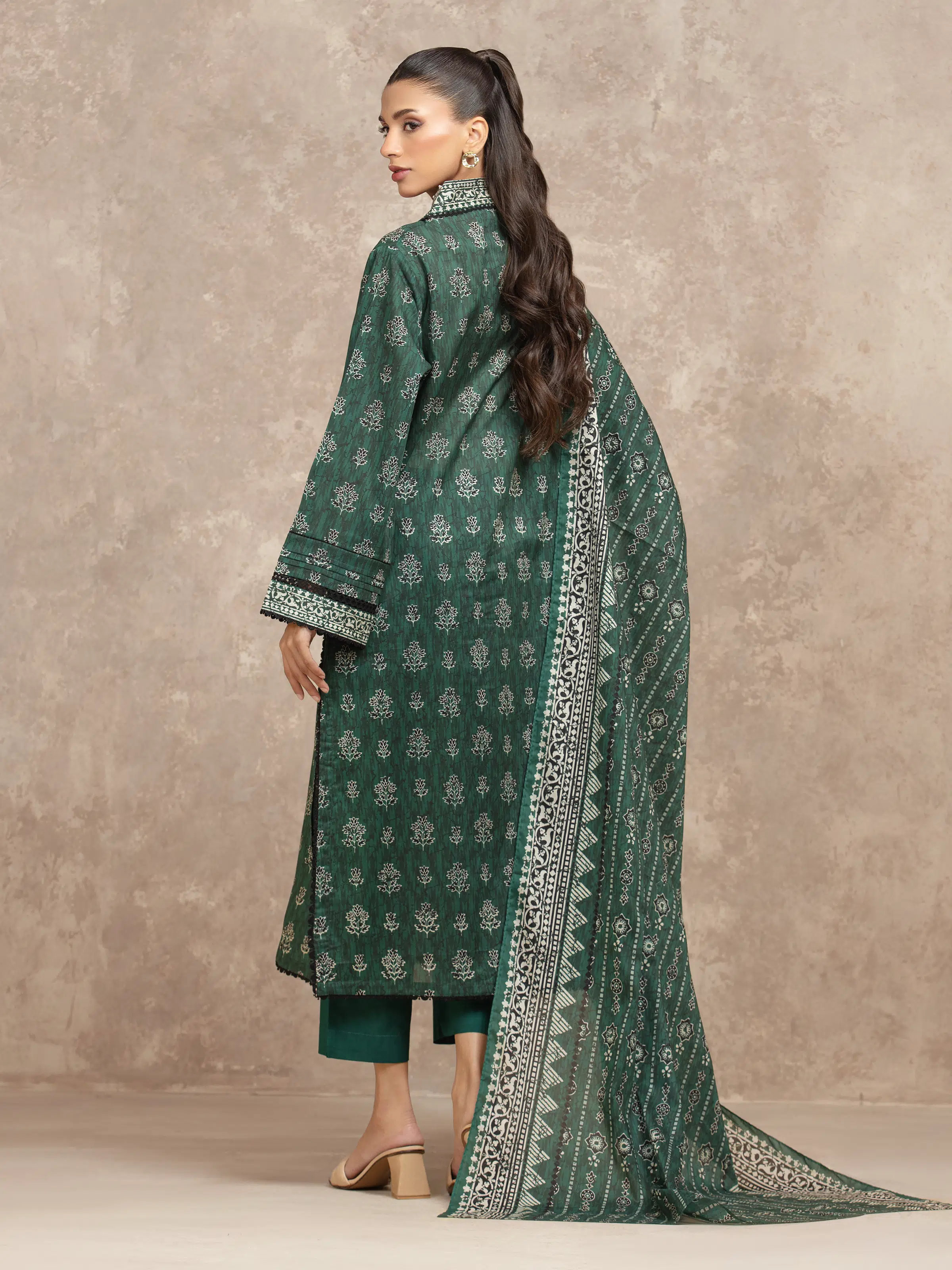 Unstitched Printed Khaddar Suit - EWU5A3-36040-3P - Image 5