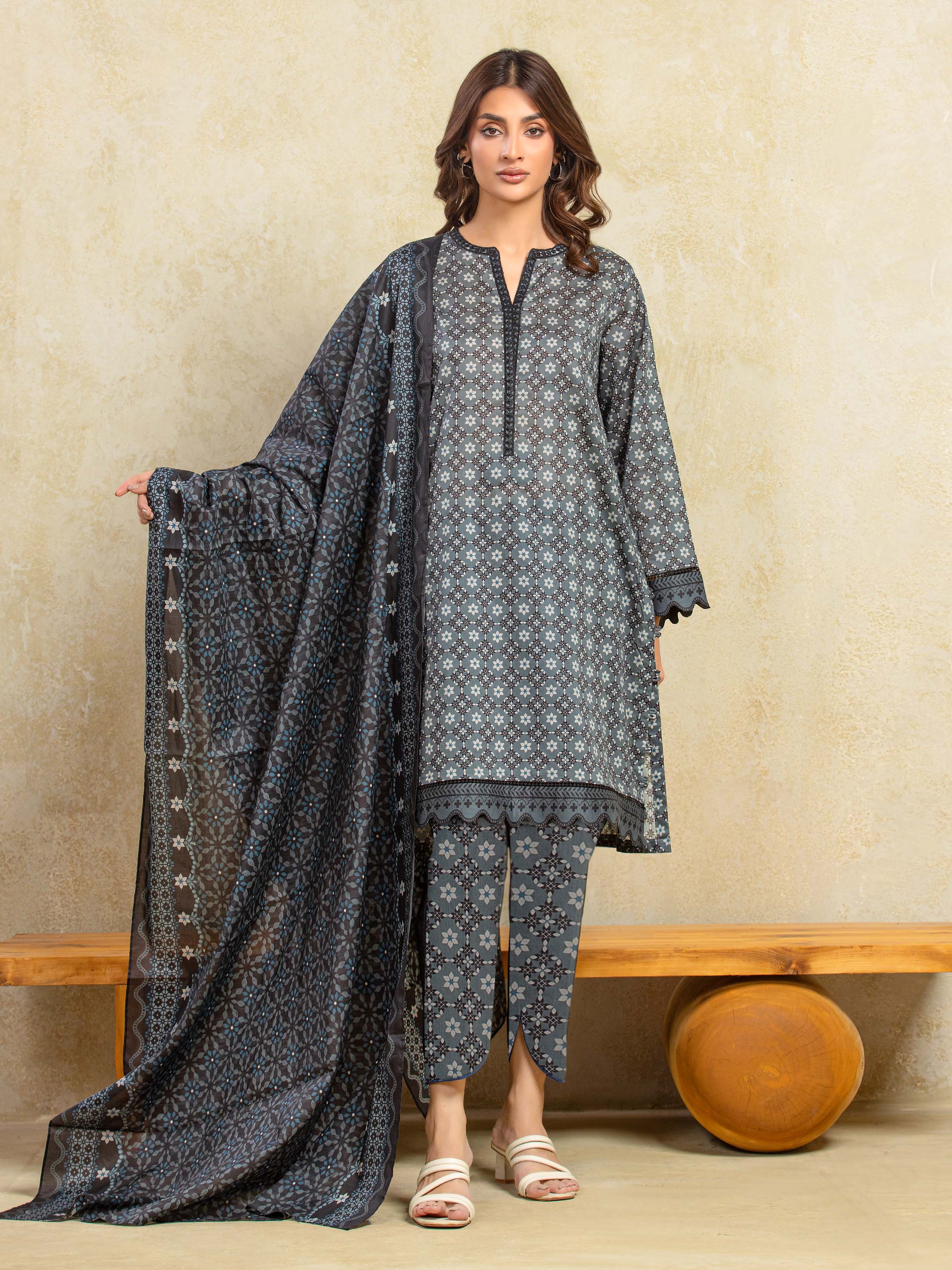 Unstitched Printed Khaddar Suit - EWU5A3-36100-3P