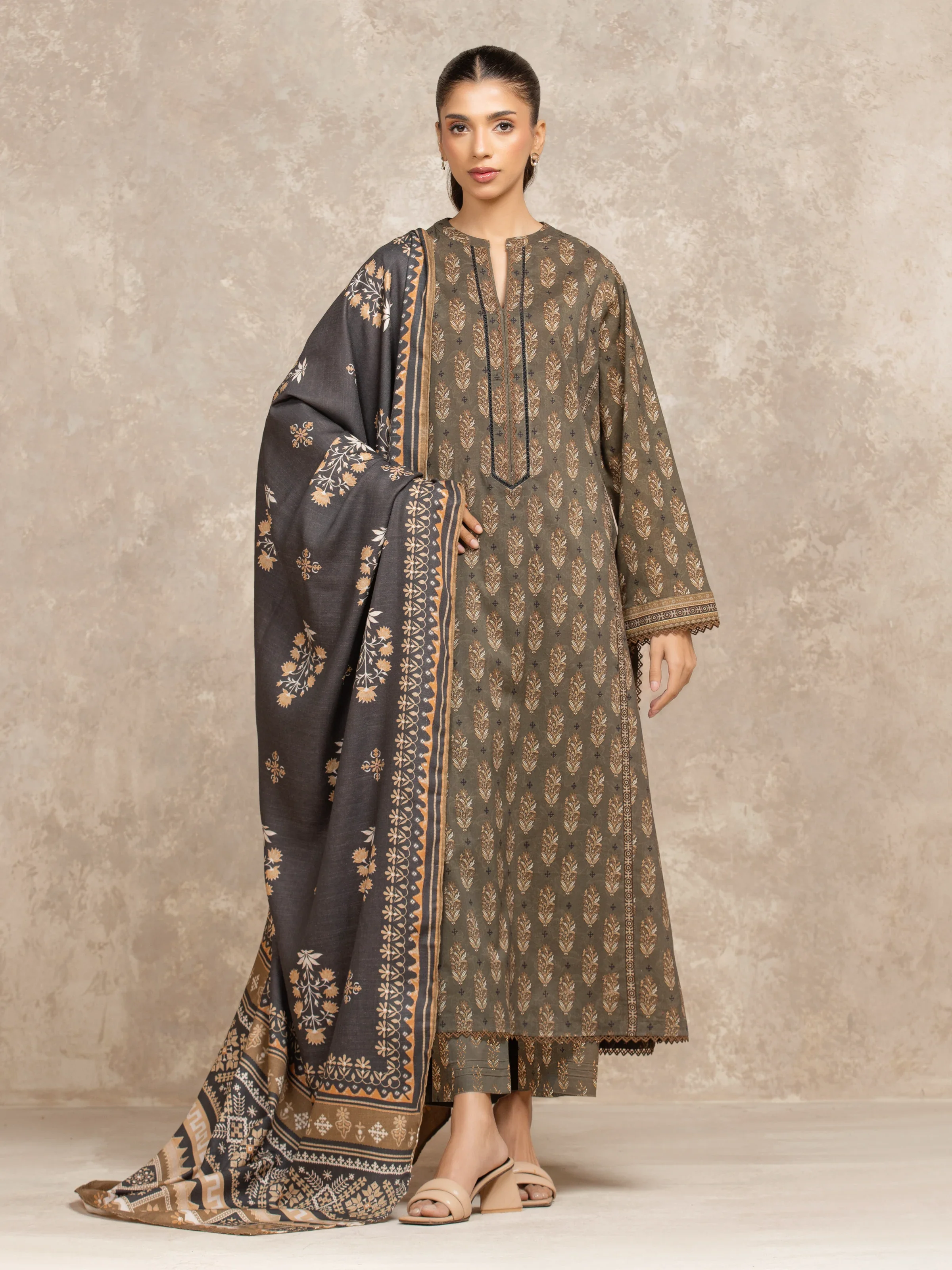 Unstitched Printed Khaddar Suit - EWU5M3-005-3P