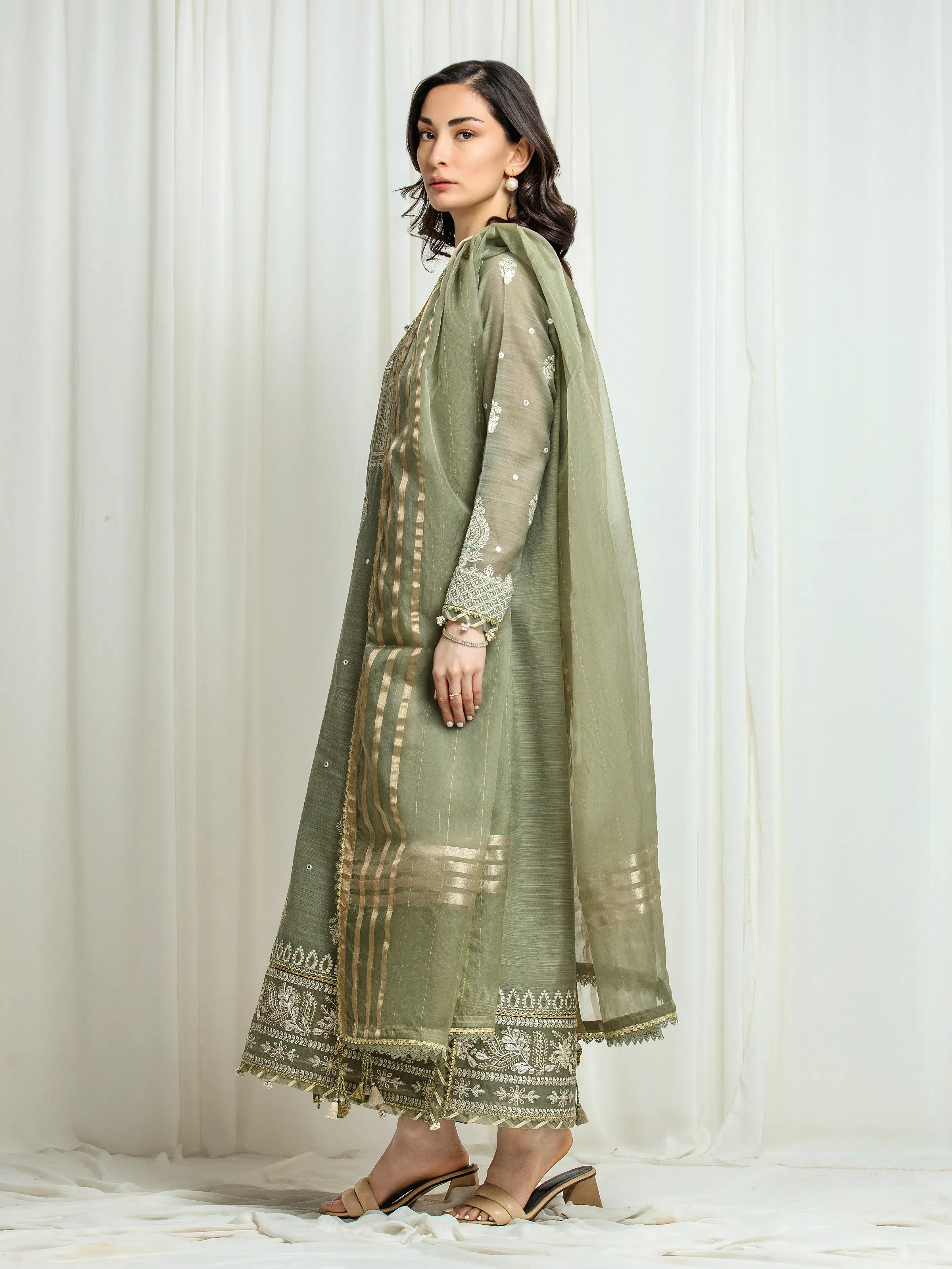 Unstitched Embroidered Munar Suit - EWU6V21-32063-3P - Image 5