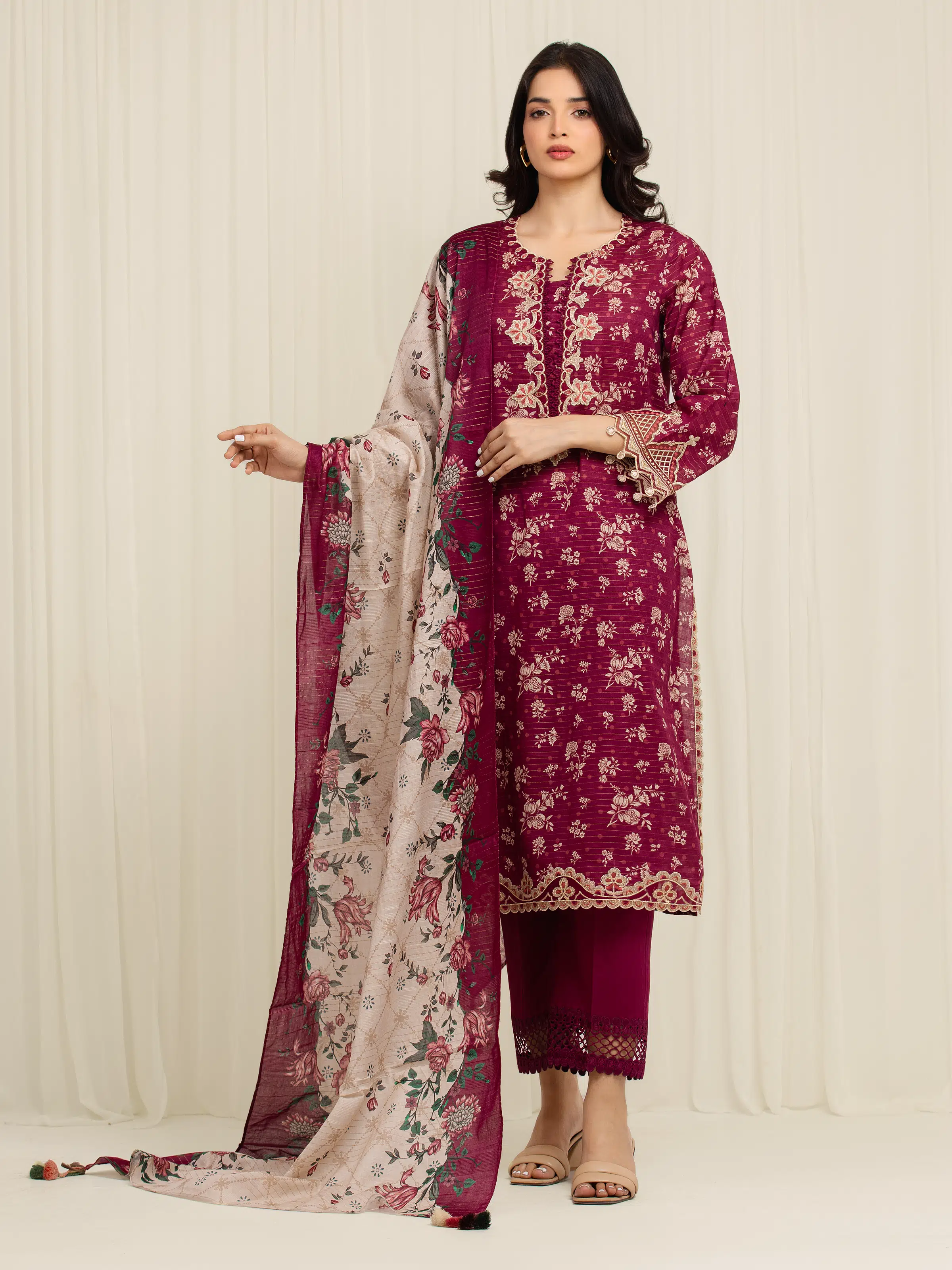 Unstitched Embroidered Zari Lawn Suit - EWU6V23-33400-3P