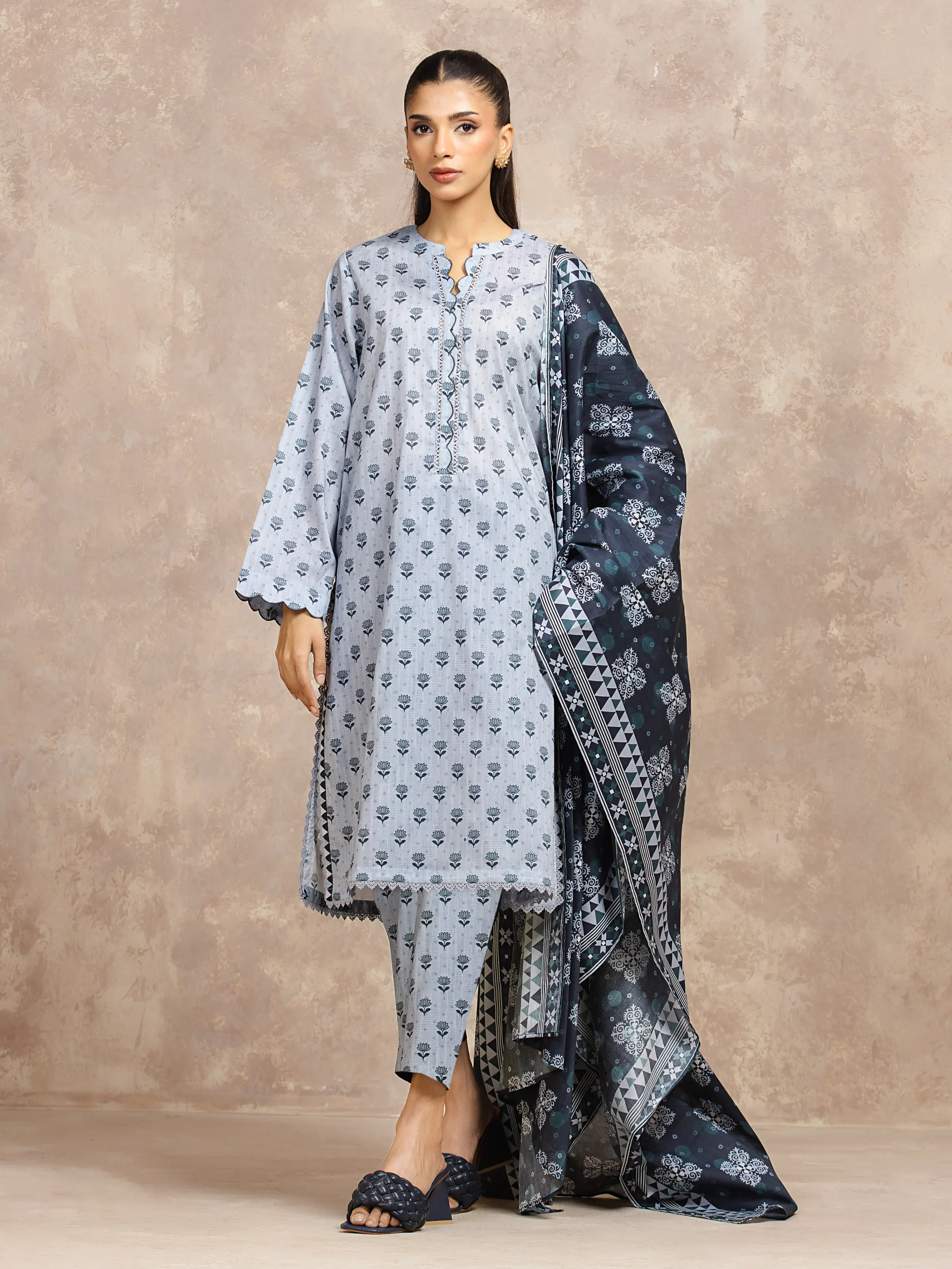 Unstitched Printed Khaddar Suit - EWU5A3-36137-3P