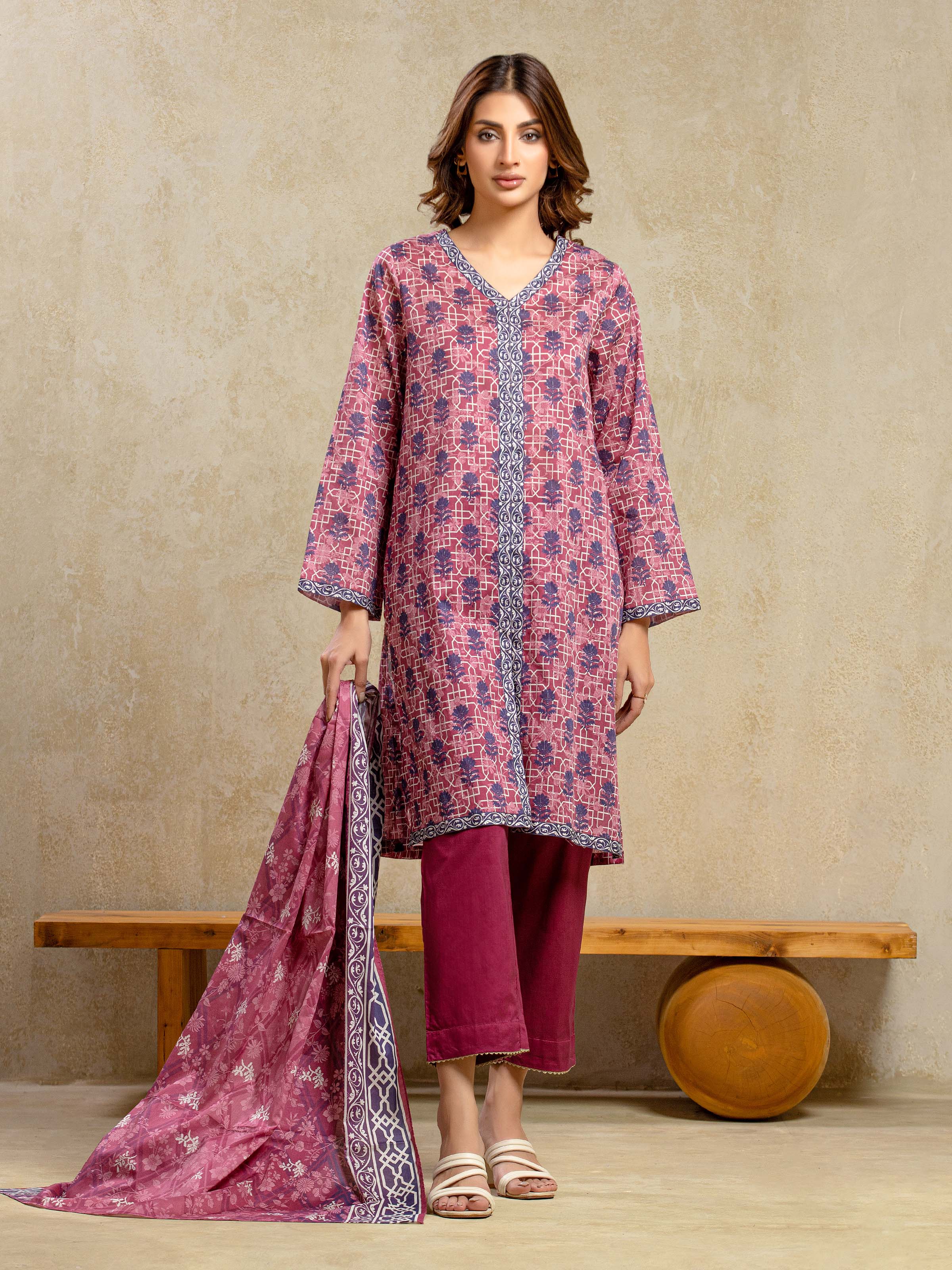 Unstitched Printed Khaddar Suit - EWU5A3-35947-3P