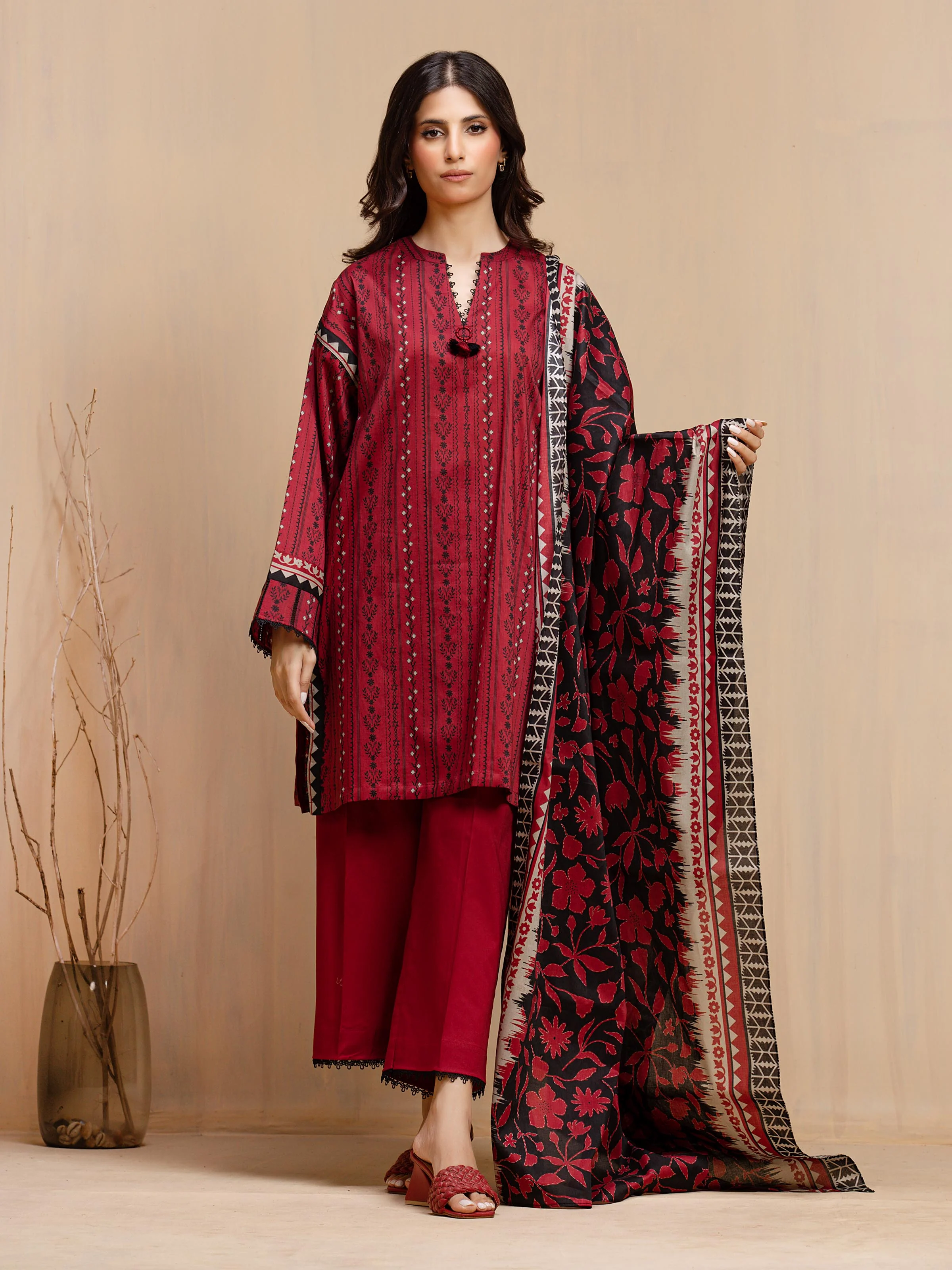 Unstitched Printed Khaddar Suit - EWU5A3-36023-3P