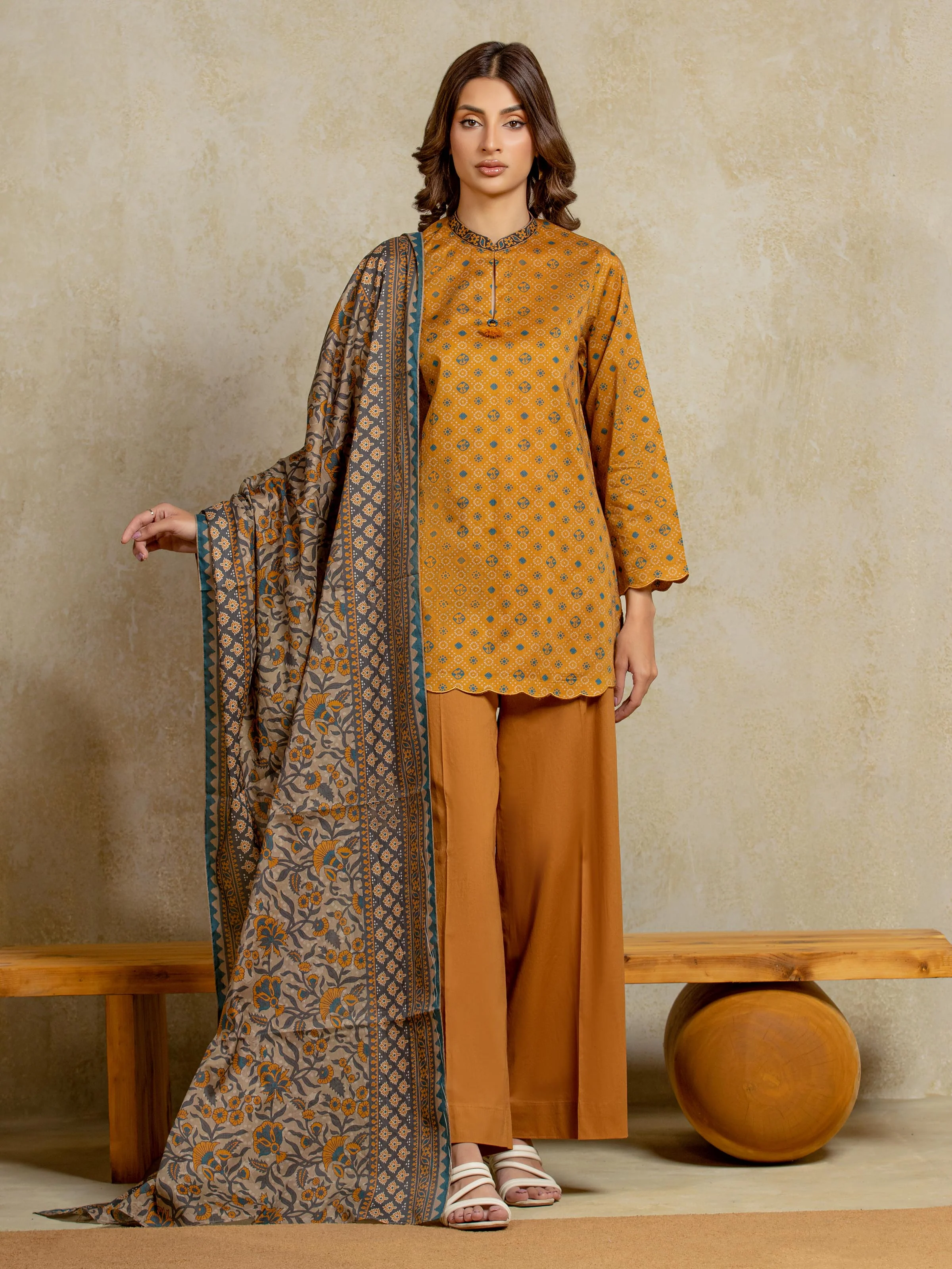 Unstitched Printed Khaddar Suit - EWU5A3-35962-3P
