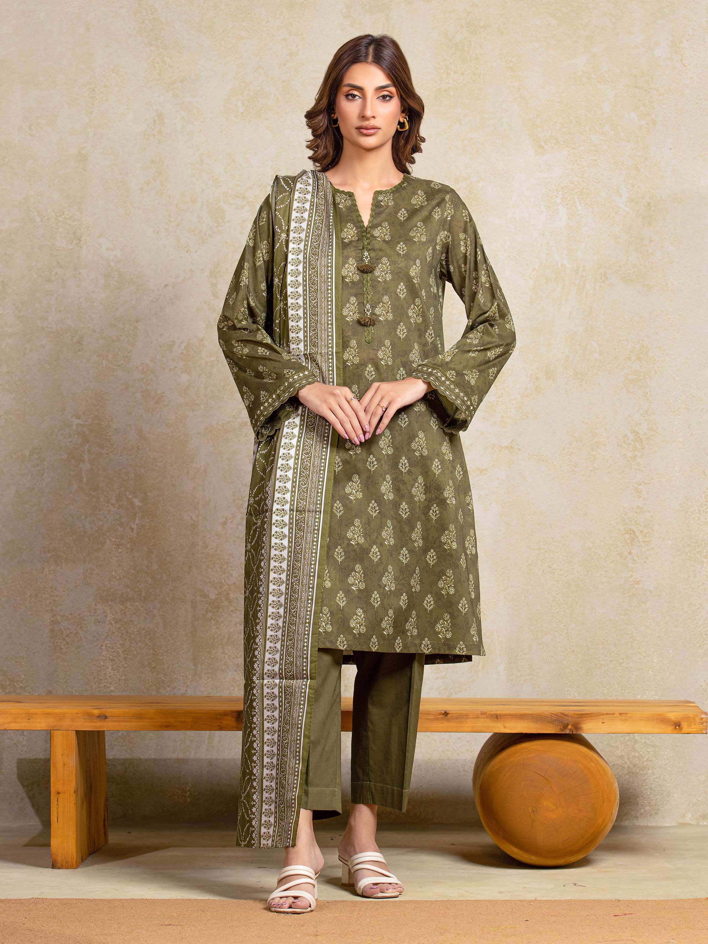 Unstitched Printed Khaddar Suit - EWU5A3-35913-3P