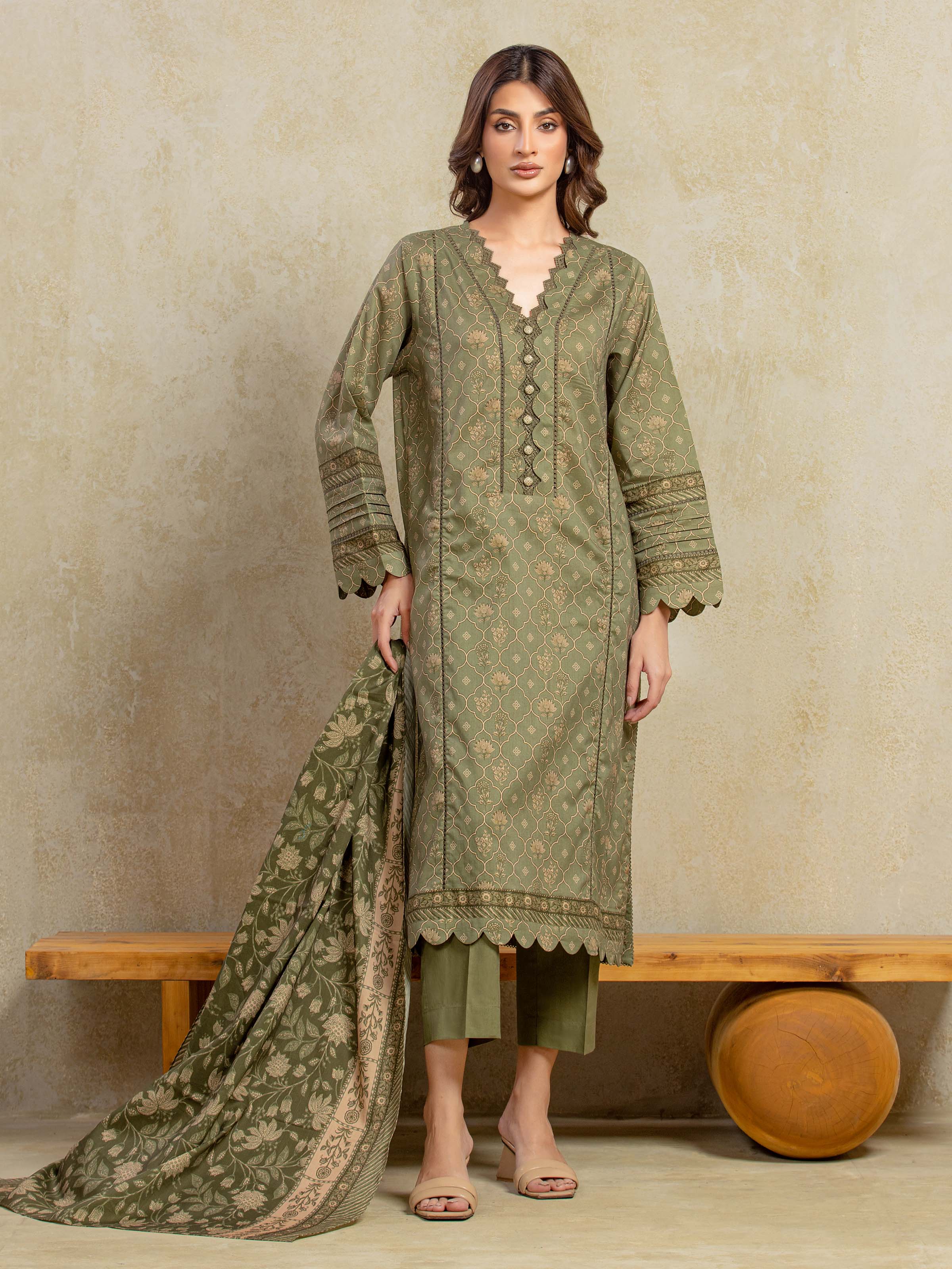 Unstitched Printed Khaddar Suit - EWU5A3-35916-3P