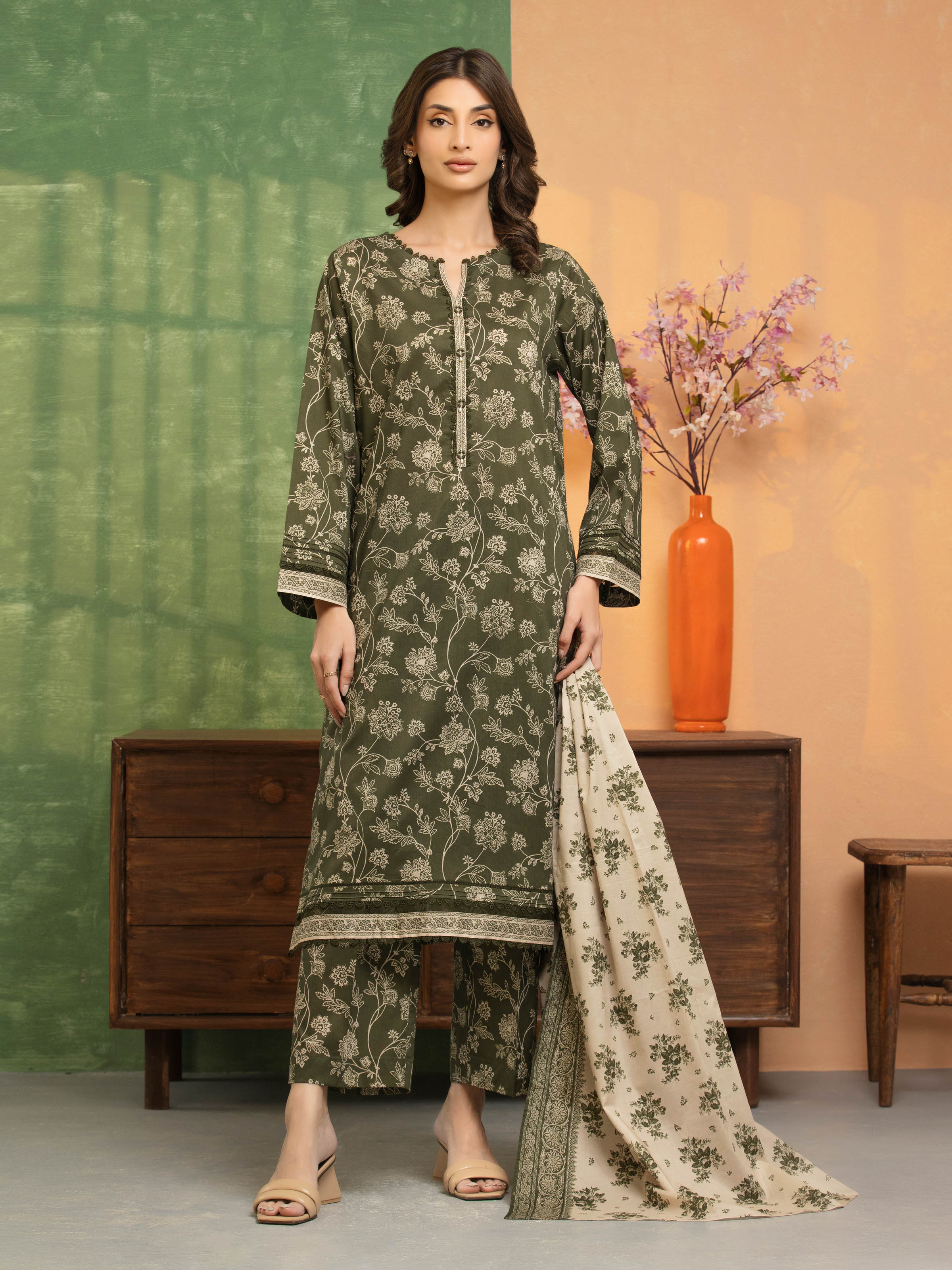 Unstitched Printed Khaddar Suit - EWU5A3-36110-3P