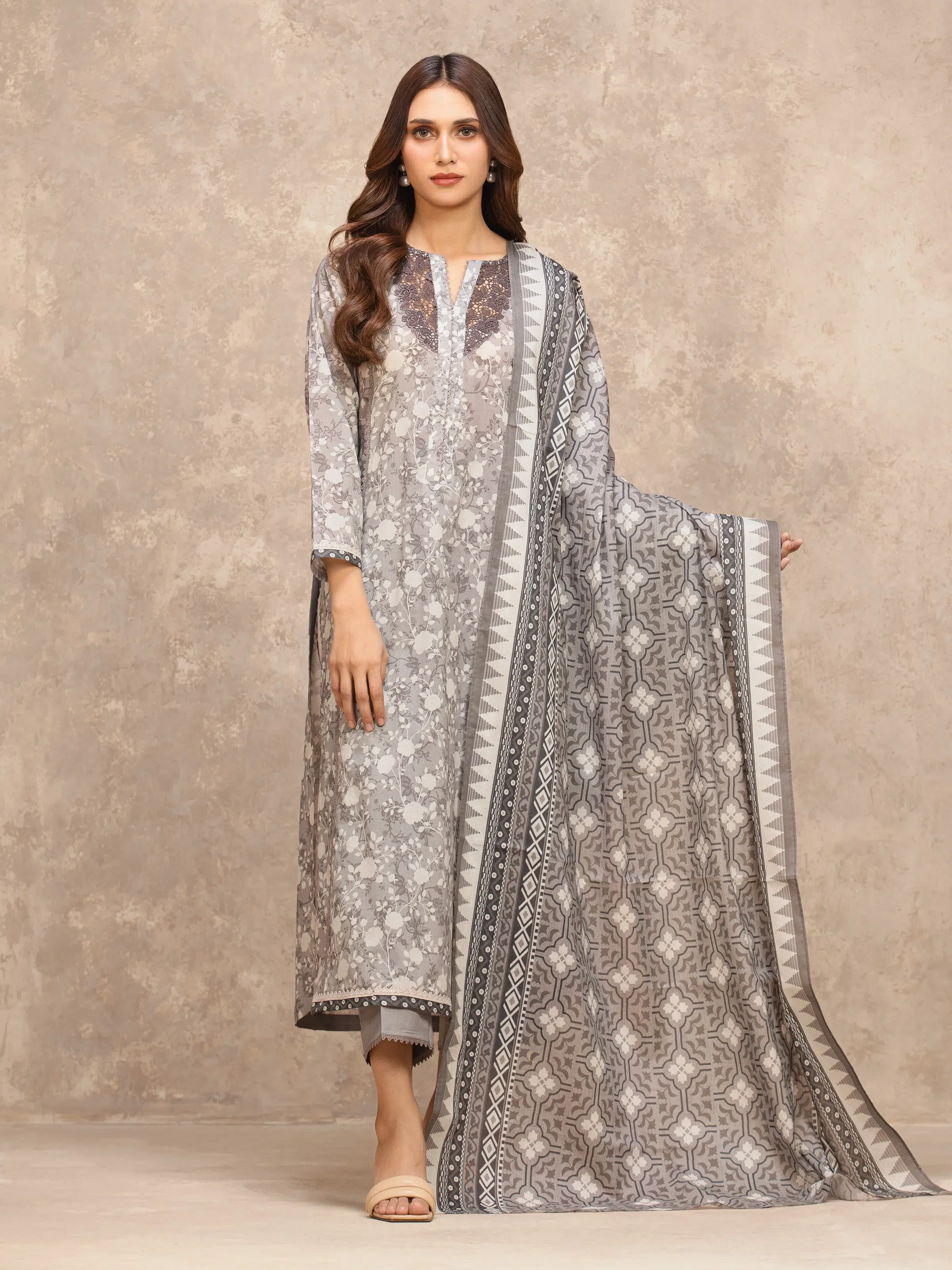 Unstitched Printed Lawn Suit - EWU6A1-36564-3P
