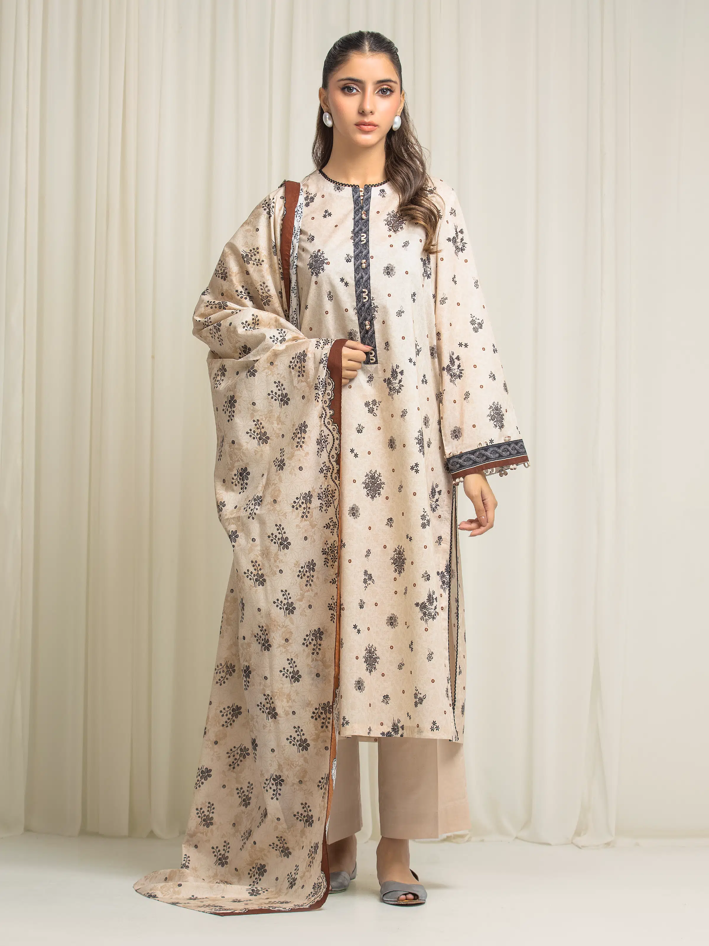 Unstitched Printed Lawn Suit - EWU6A1-36570-3P