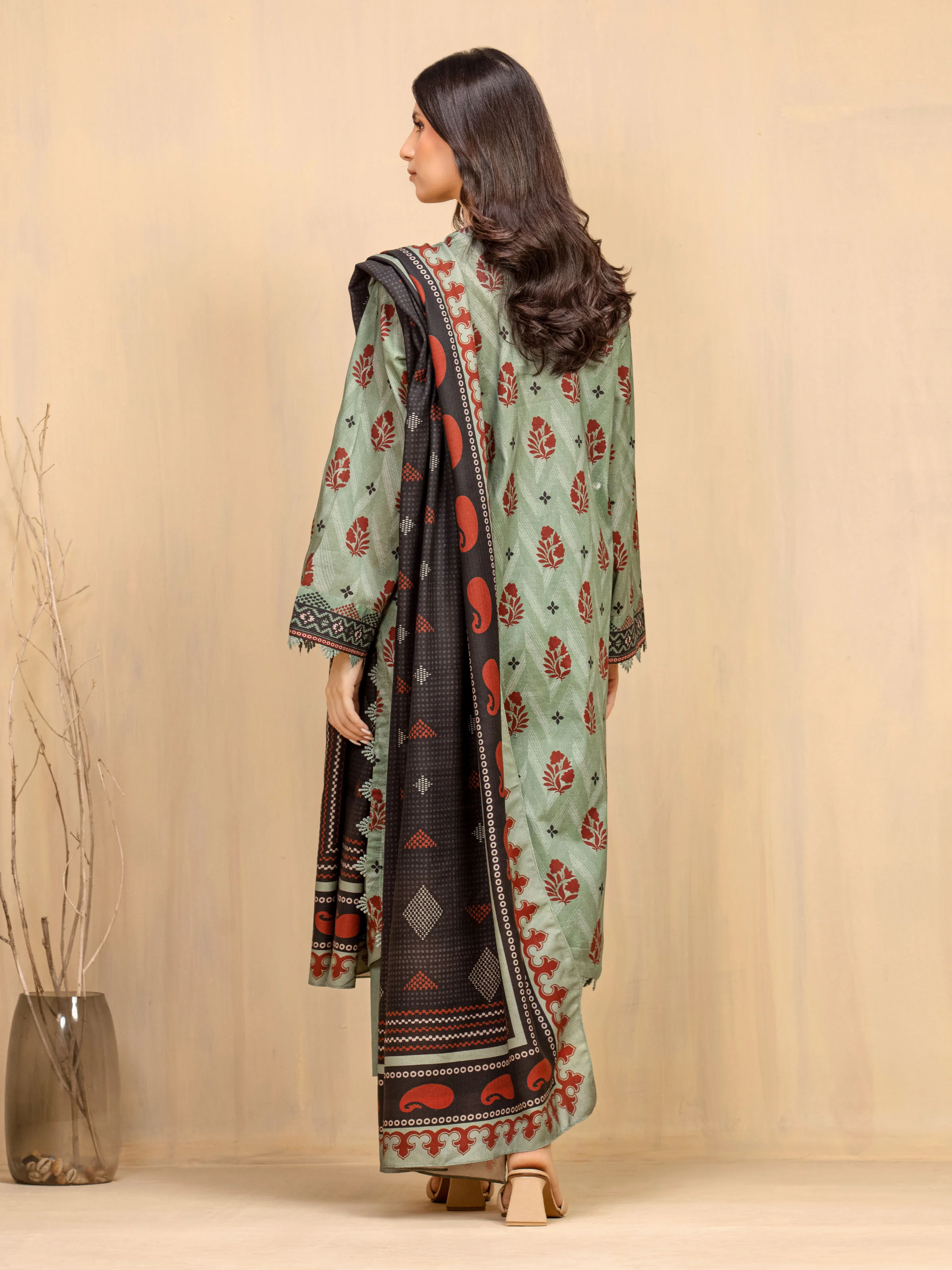 Unstitched Printed Khaddar Suit - EWU5M3-018-3P - Image 6