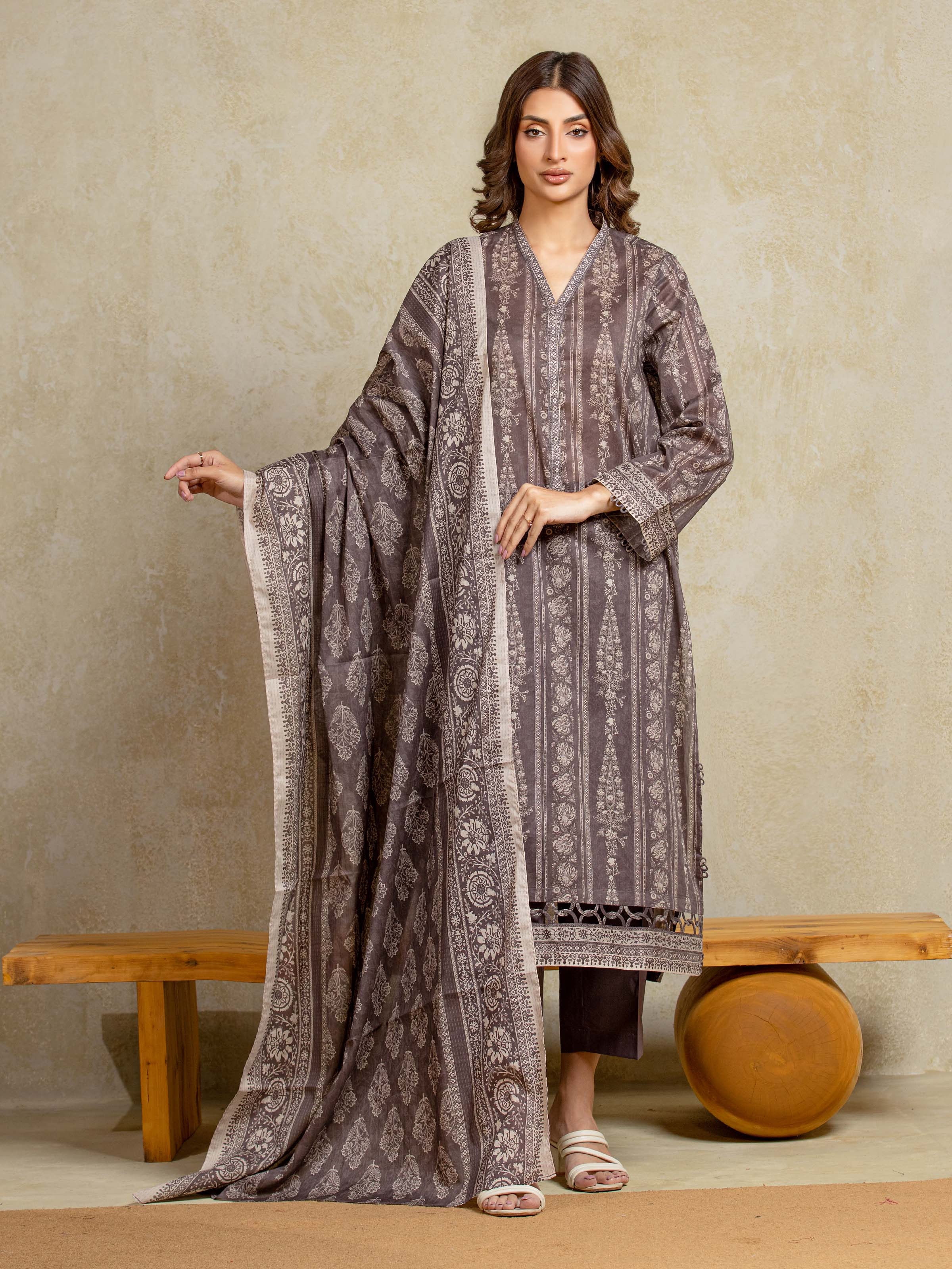Unstitched Printed Khaddar Suit - EWU5A3-35961-3P