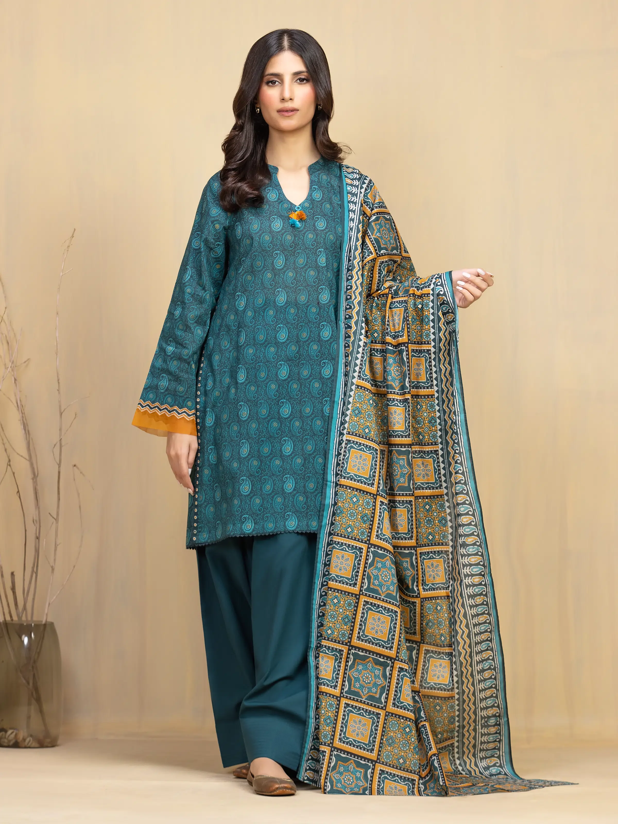 Unstitched Printed Khaddar Suit - EWU5A3-35992-3P