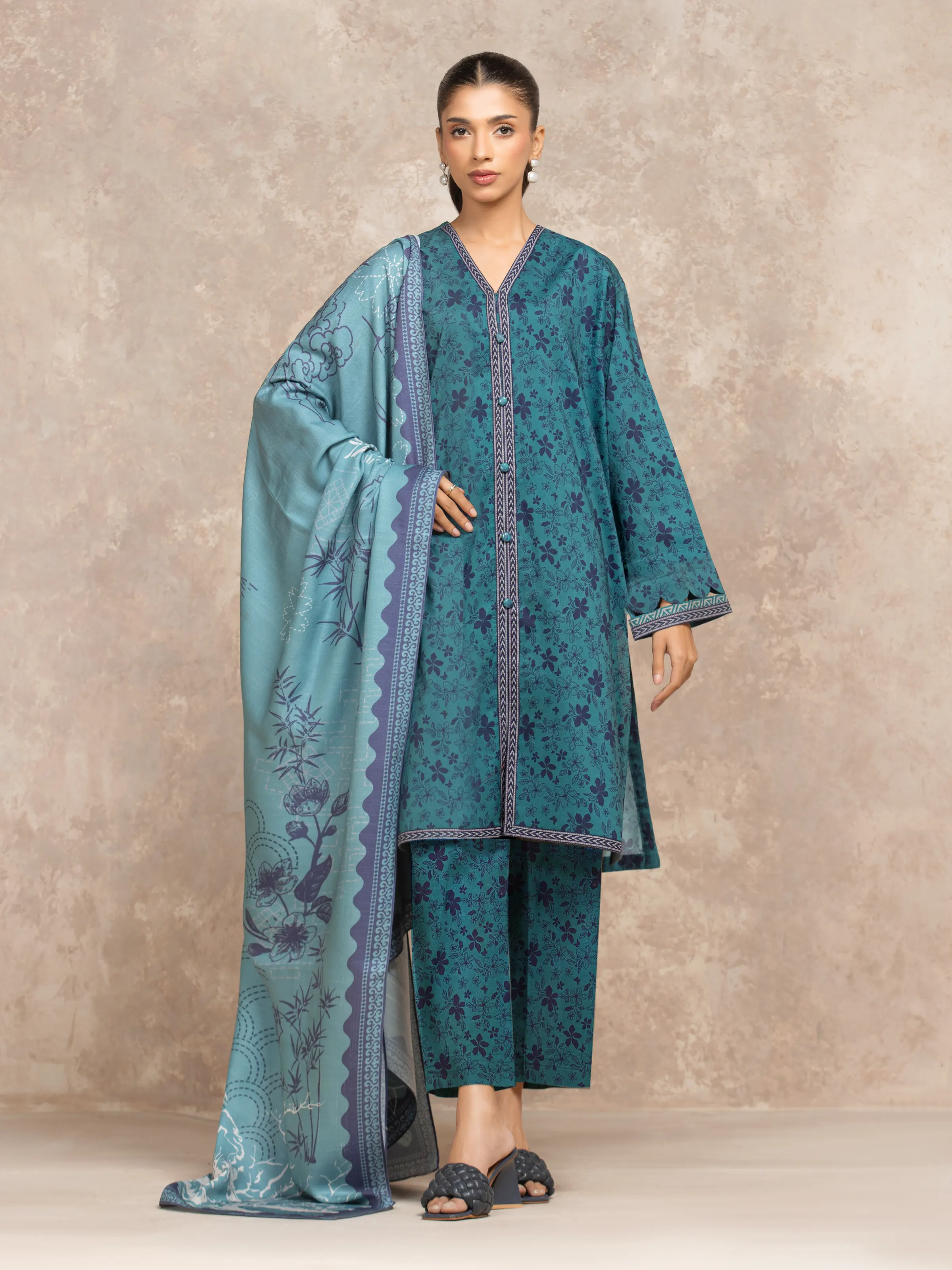 Unstitched Printed Khaddar Suit - EWU5M3-008-3P