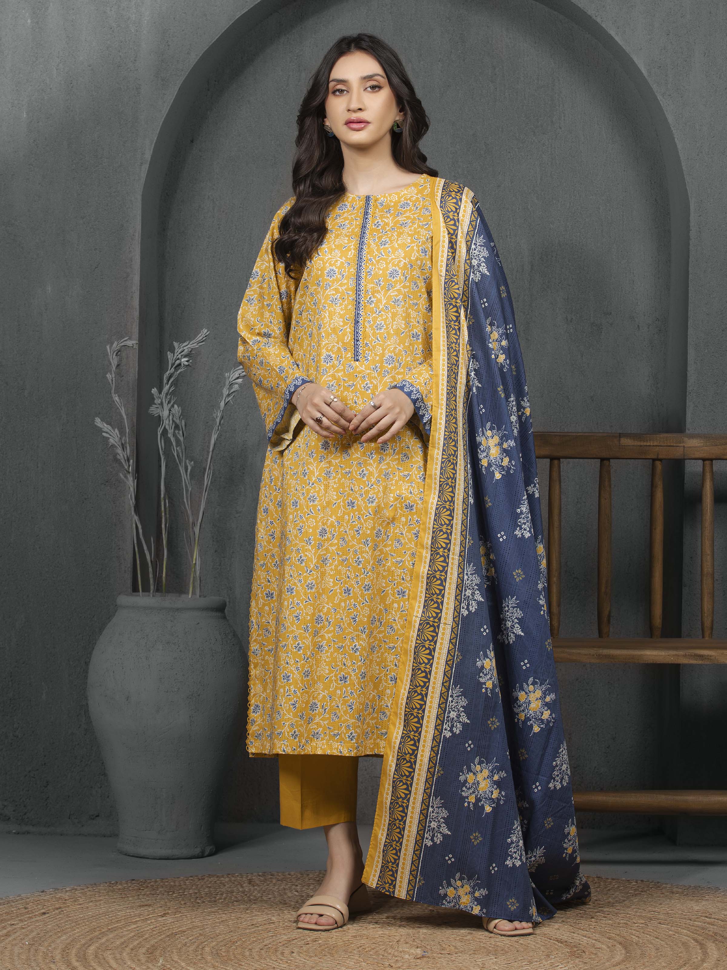 Unstitched Printed Cambric Suit - EWU5A2-35816-3P