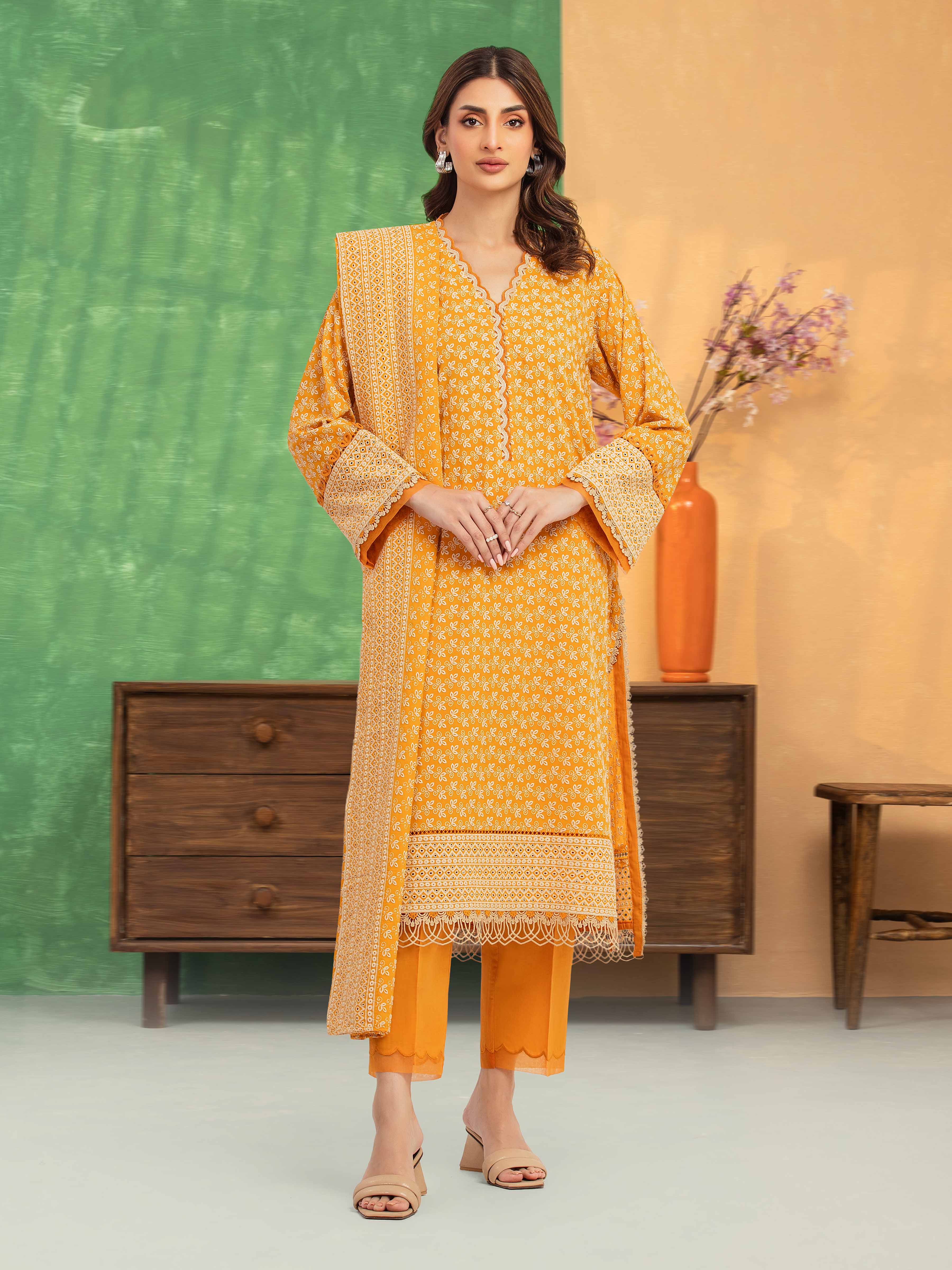 Unstitched Embroidered Cambric Suit - EWU5V2-31839-3P